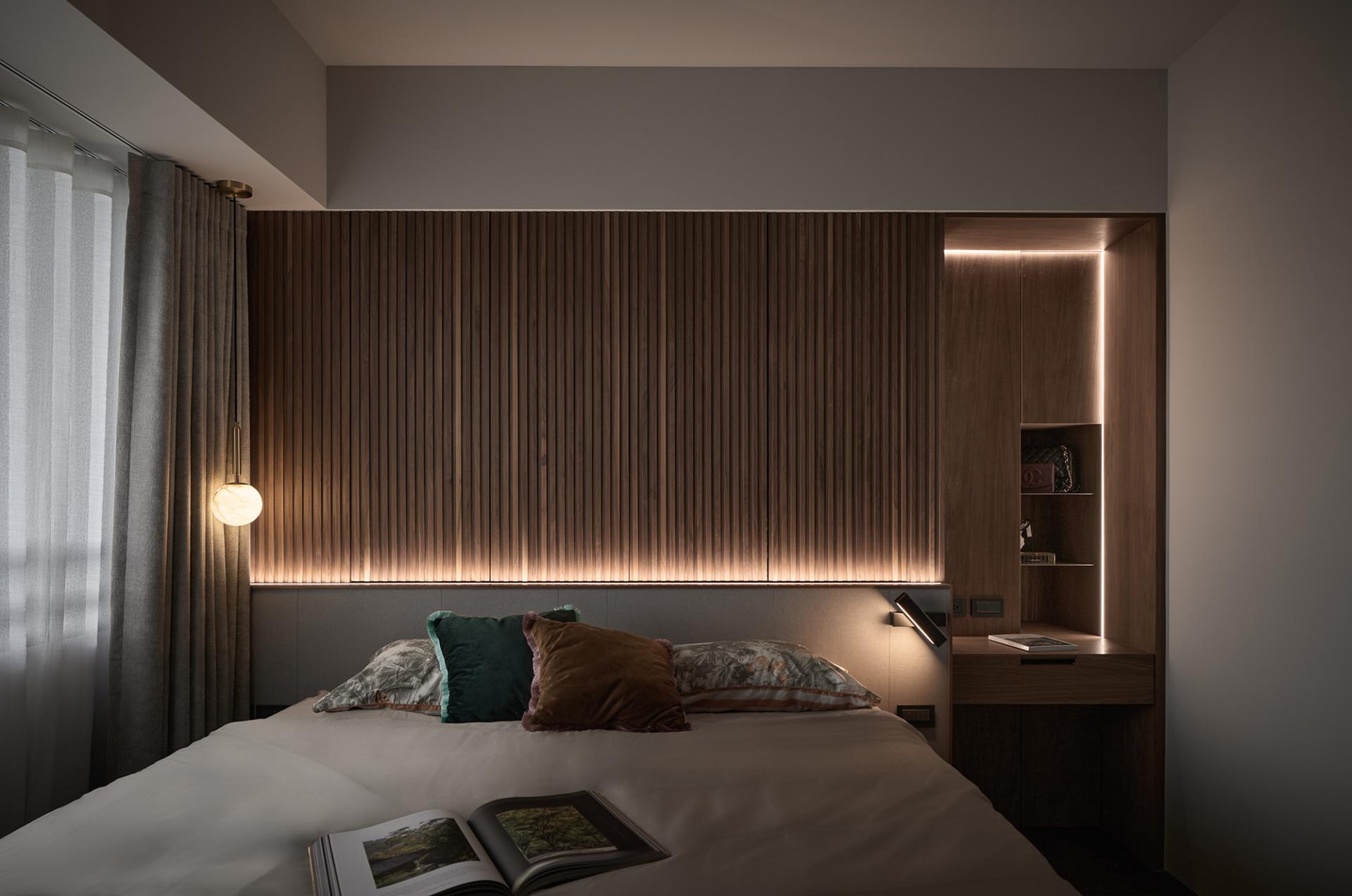 London Design Awards Winner - Wooden Beams, Bright Dreams