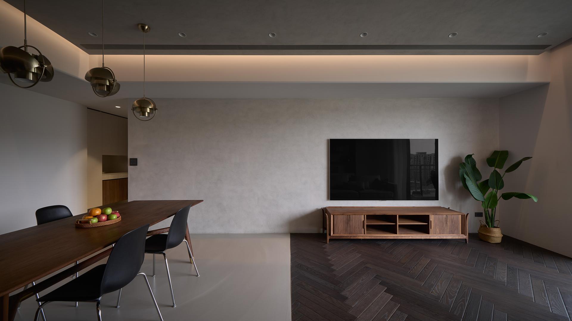 London Design Awards Winner - Wooden Beams, Bright Dreams