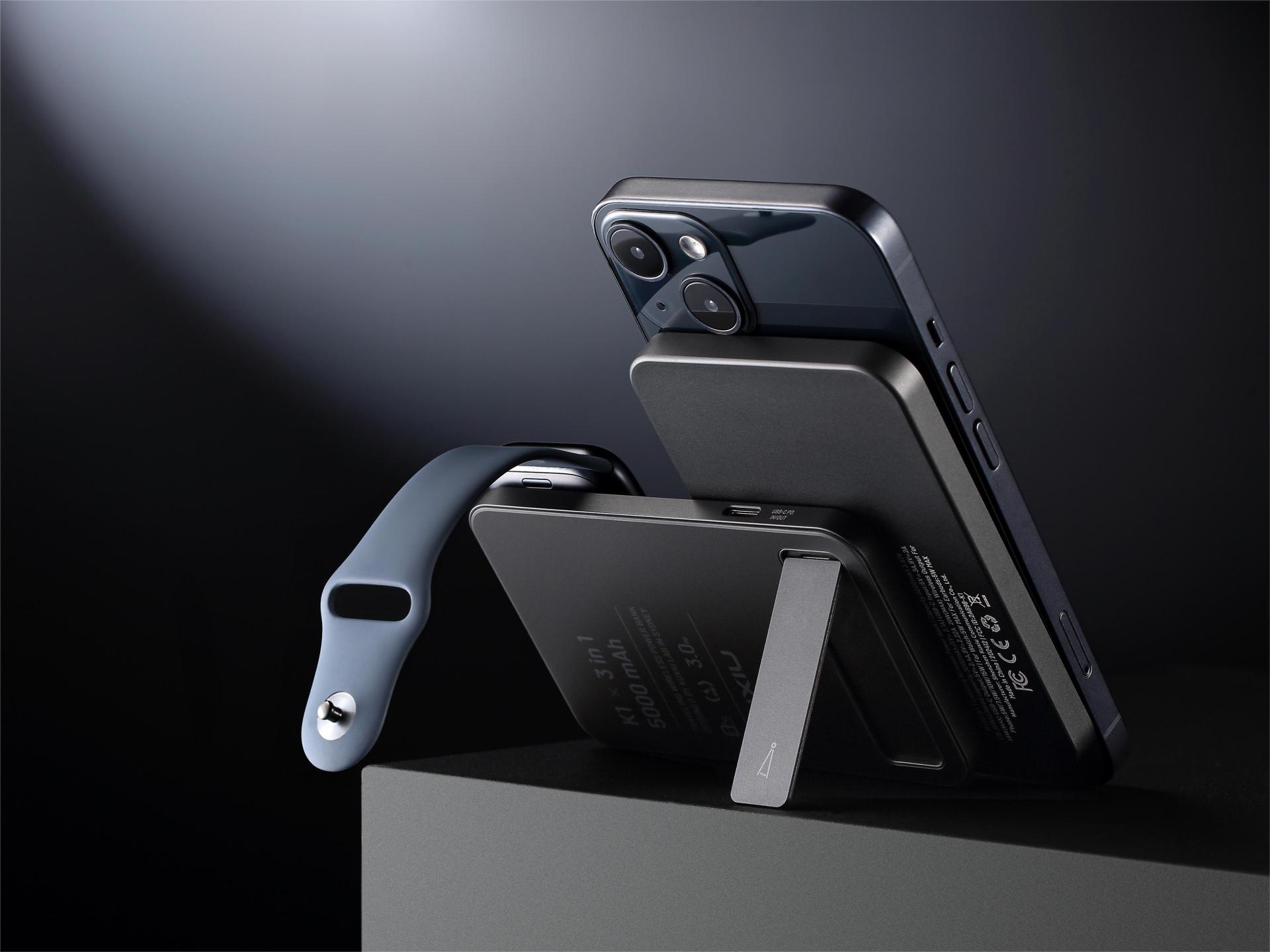 London Design Awards Winner - Traveling Wireless Power Bank
