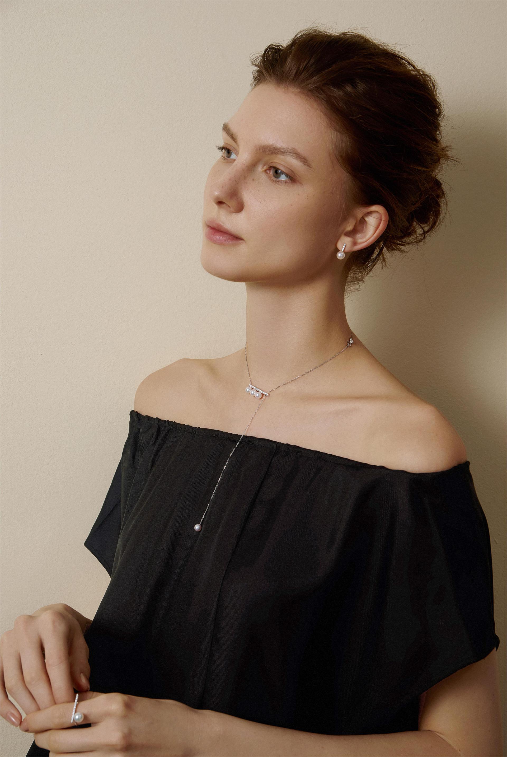 London Design Awards Winner - HELAS Melody Necklace
