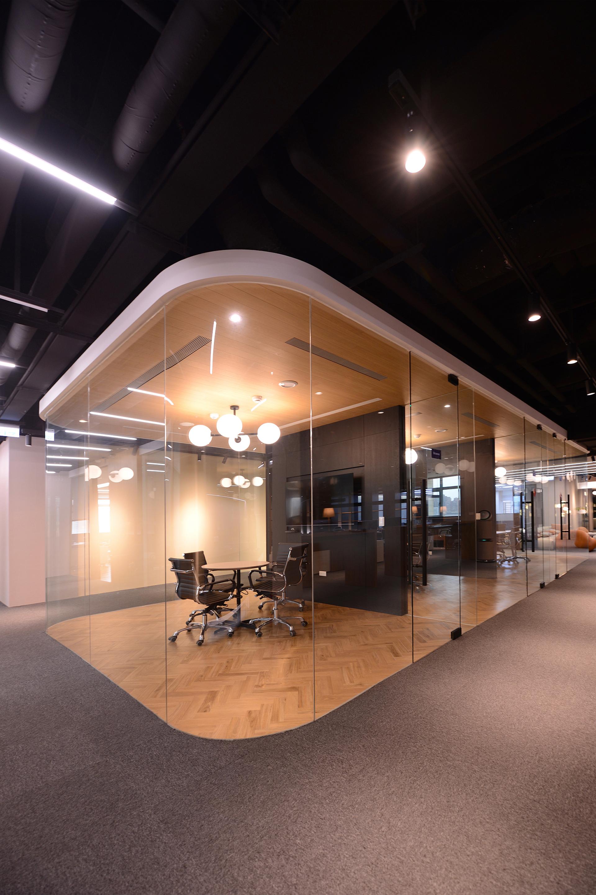 London Design Awards Winner - Brightek Optoelectronics Office