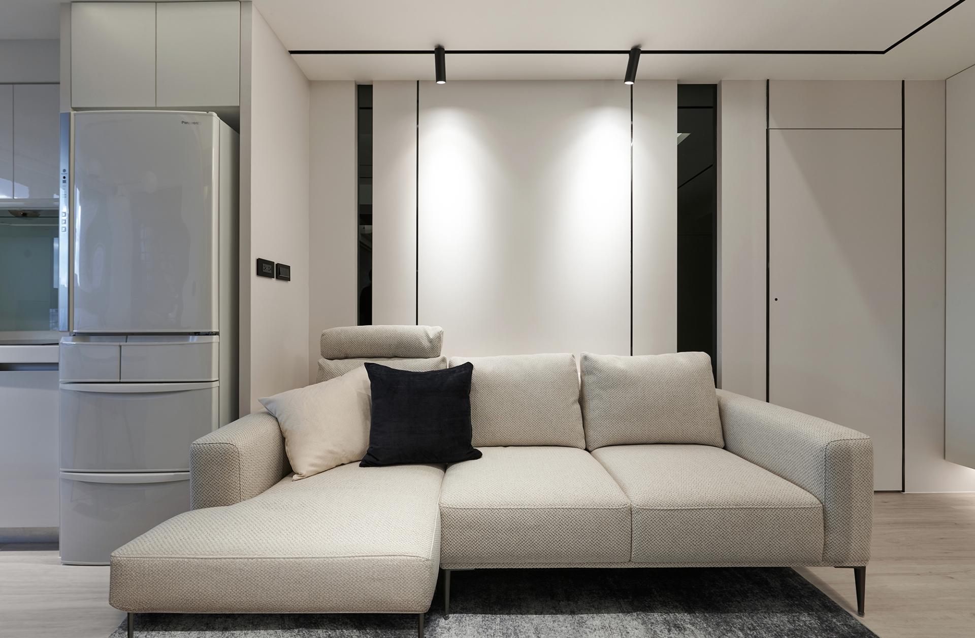 London Design Awards Winner - Urban Chic Fashionable Residence