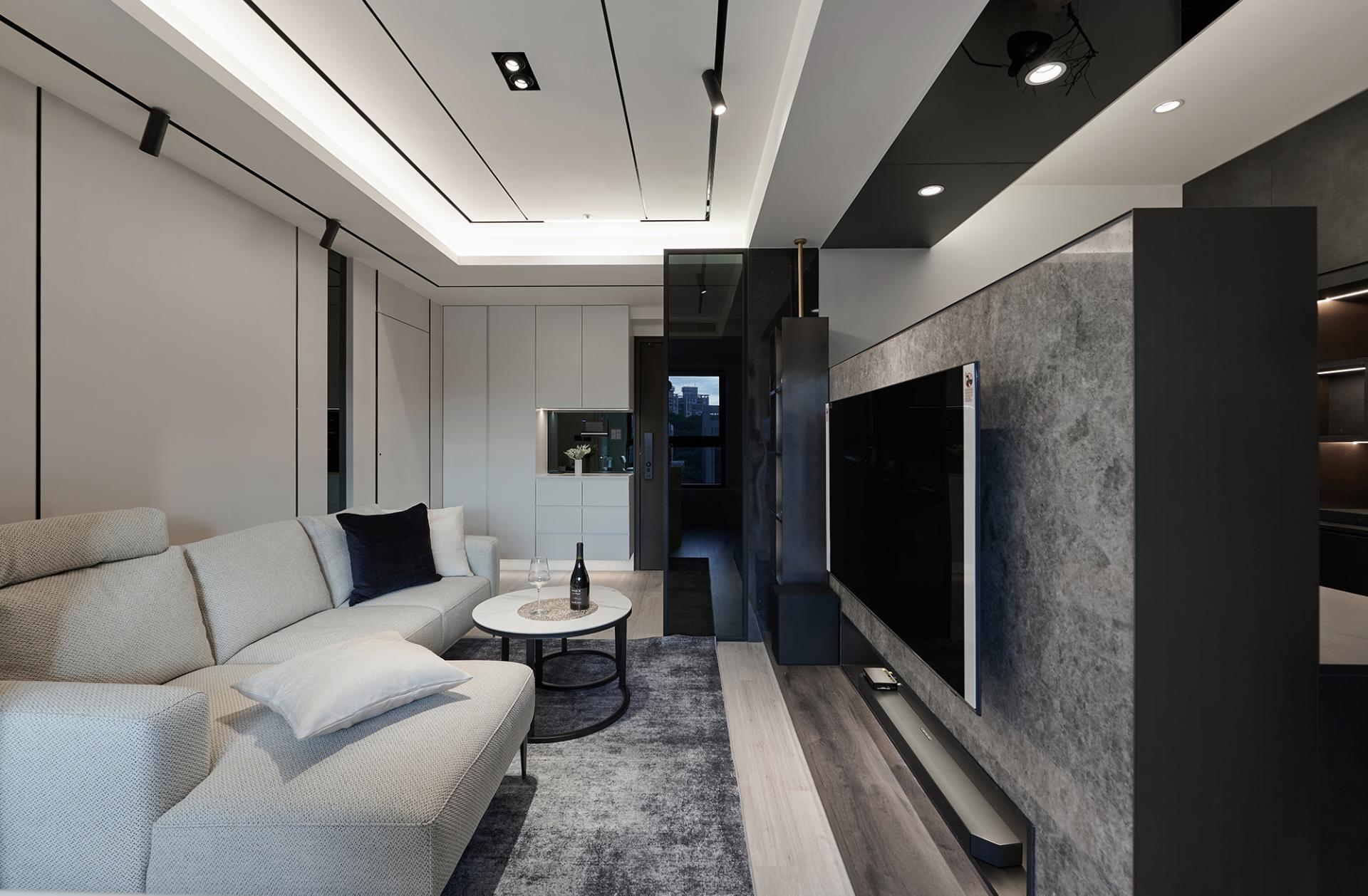 London Design Awards Winner - Urban Chic Fashionable Residence