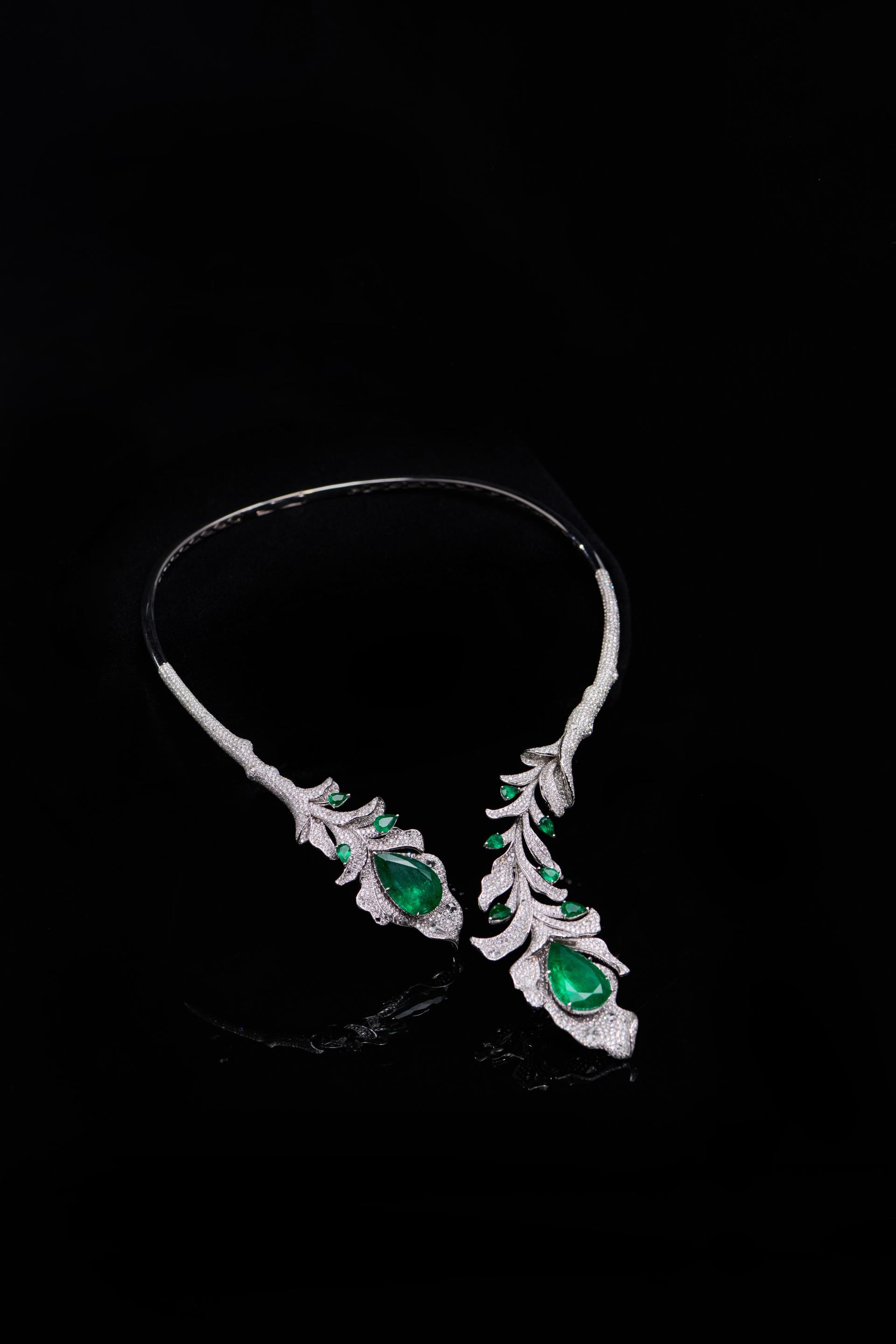 London Design Awards Winner - Emerald Collection: Floral Elegance Treasures