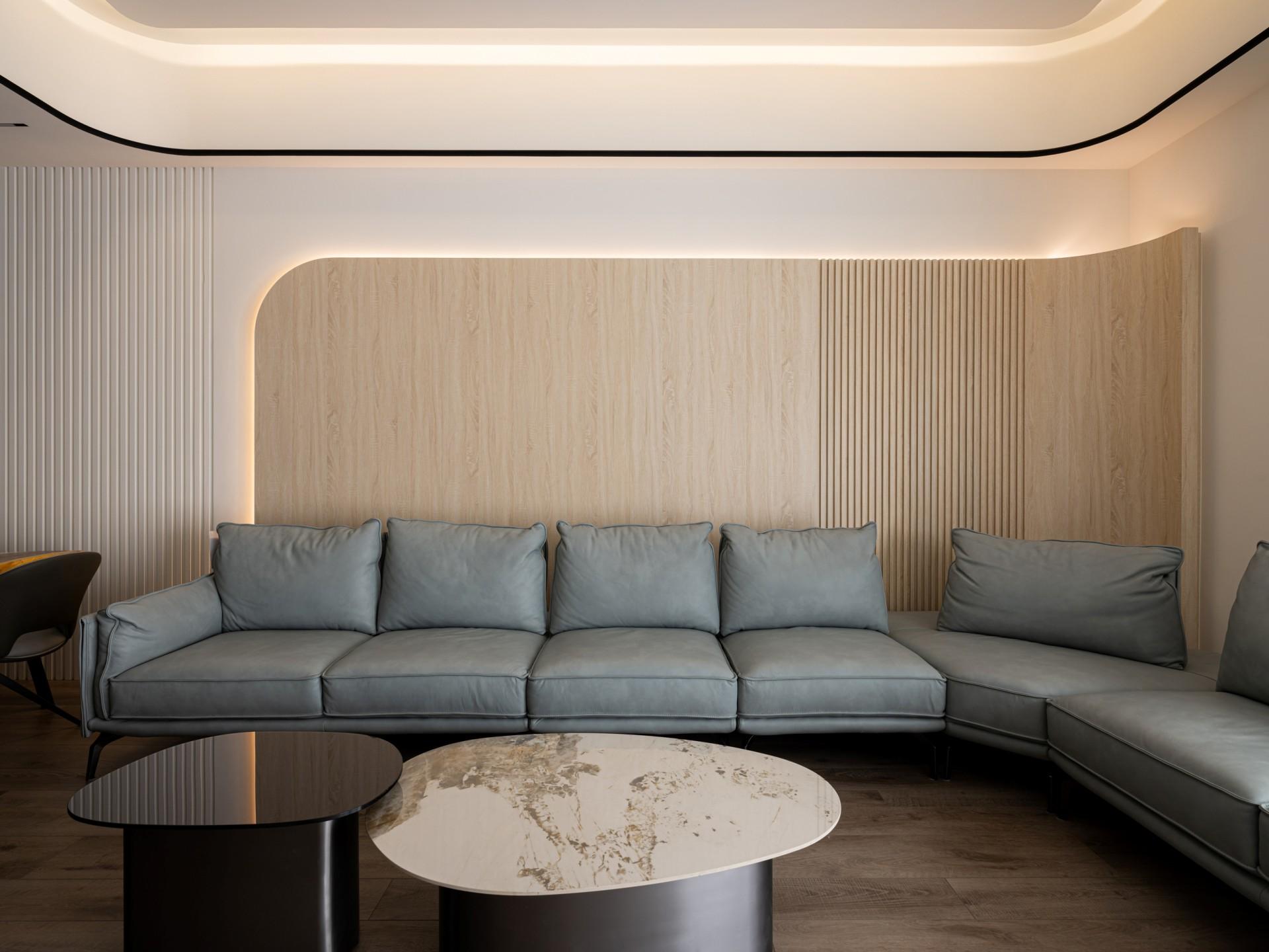 London Design Awards Winner - The Realm of Harmony Between Strength and Softness