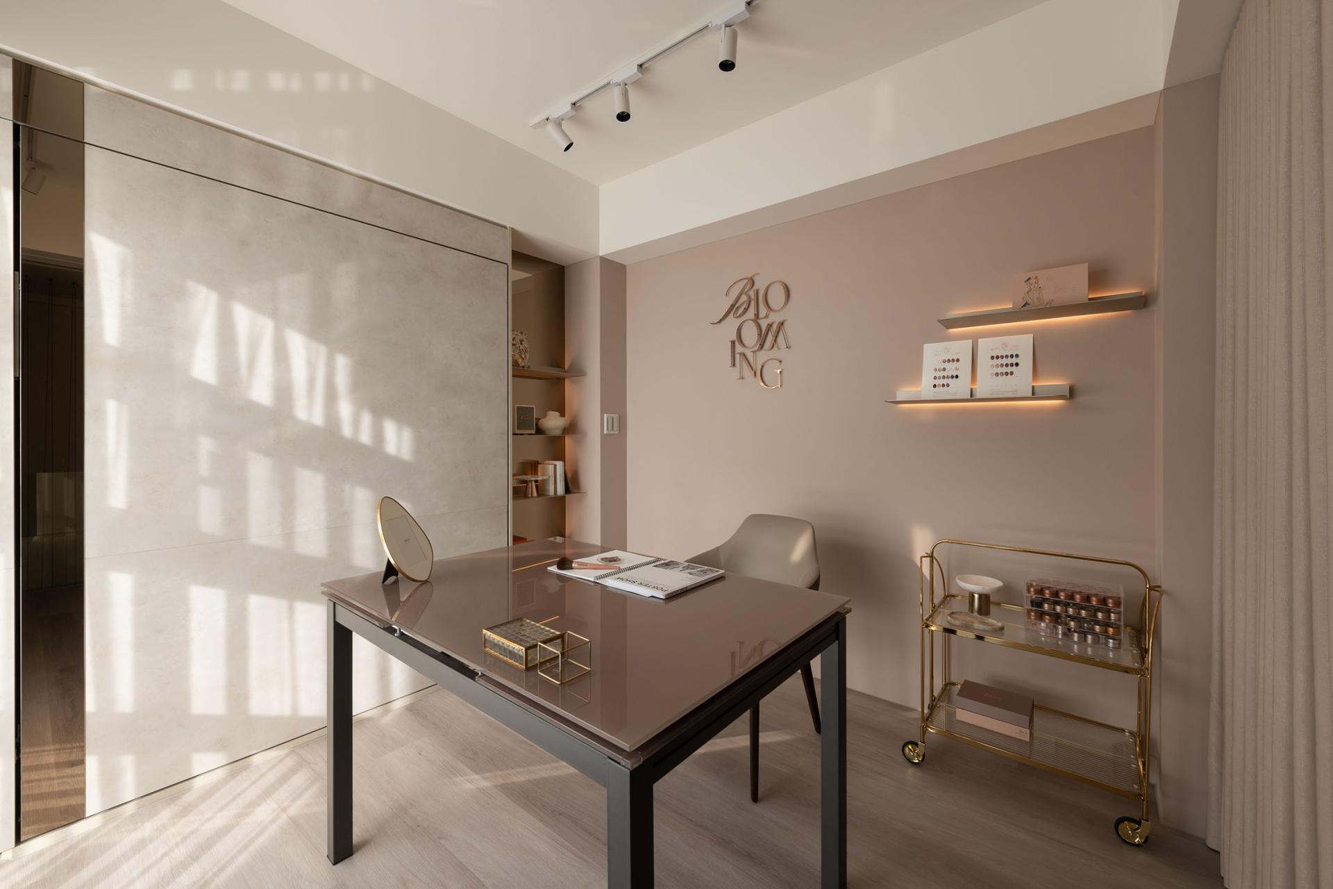 London Design Awards Winner - Blooming