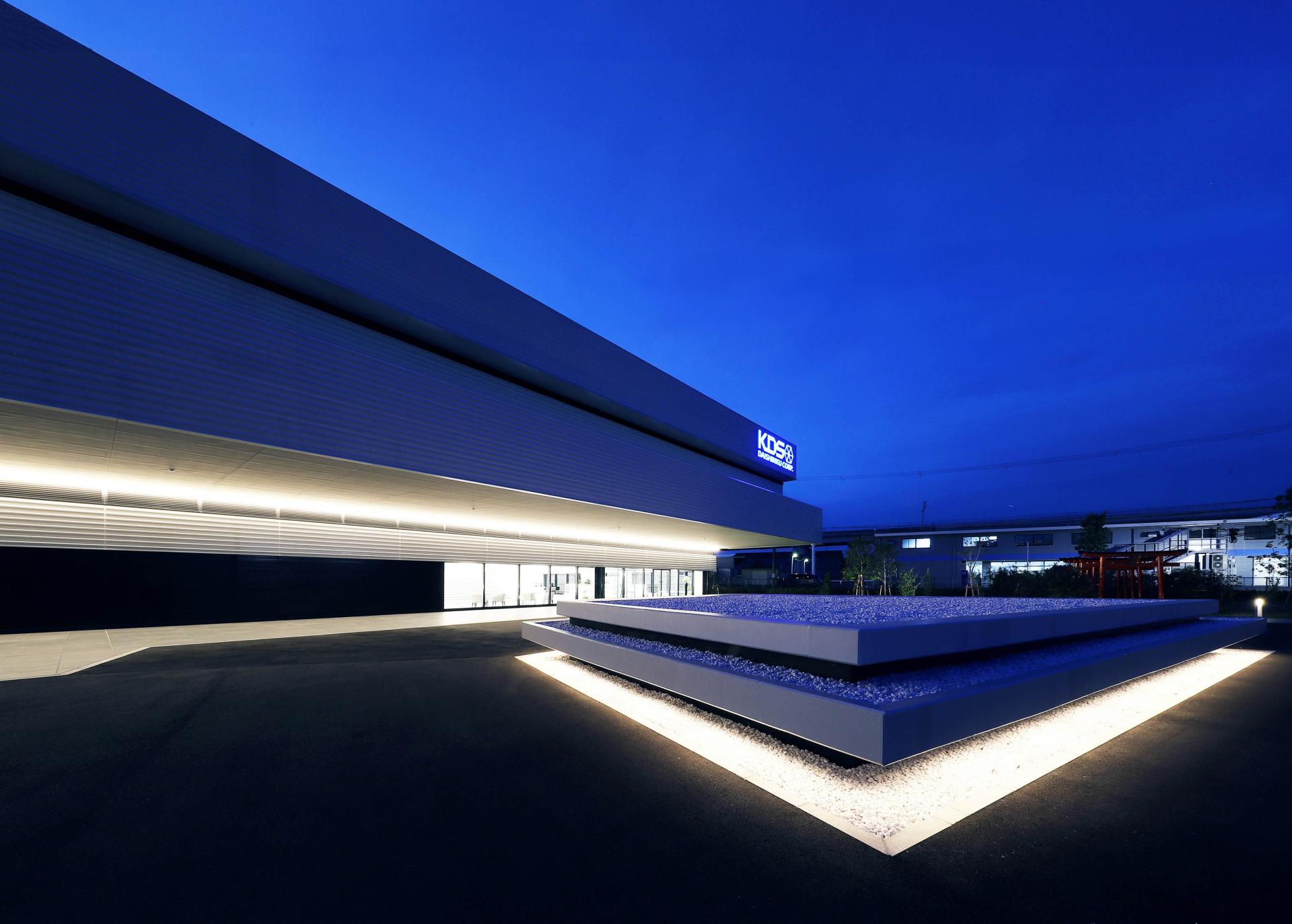London Design Awards Winner - DAISHINKU CORP. HEADQUARTERS AND PLANT