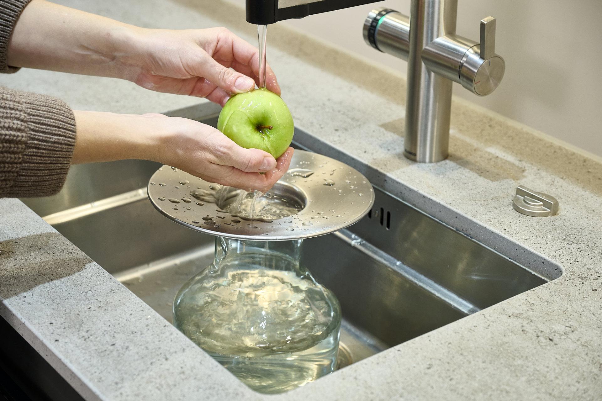 London Design Awards Winner - Save drinking water with SAVWA