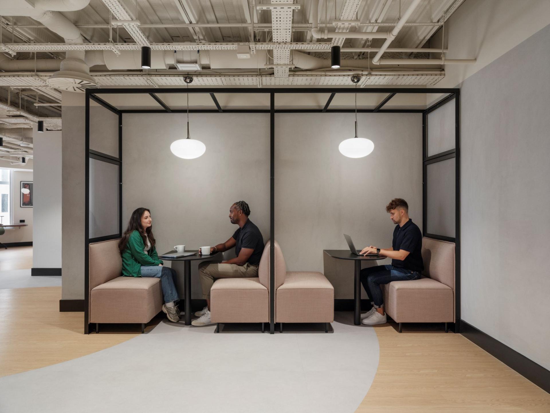 London Design Awards Winner - Banking Circle, London - workplace reimagined 