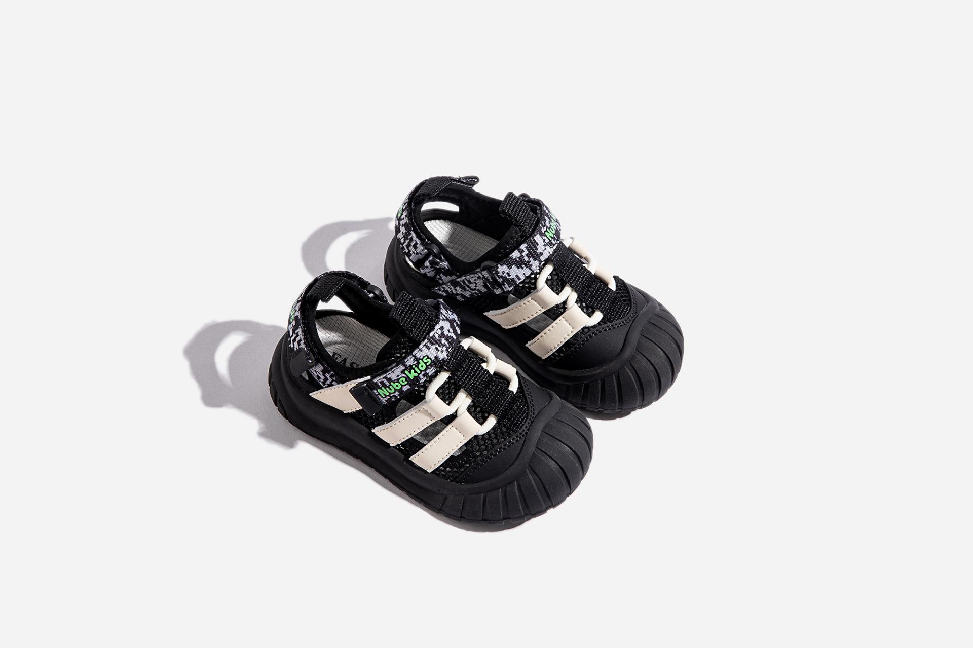 London Design Awards Winner - SafeToe Kids Shoes