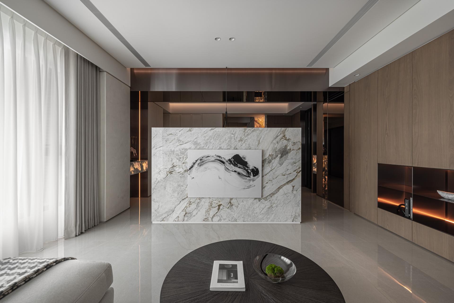 London Design Awards Winner - Luminous Eclipse