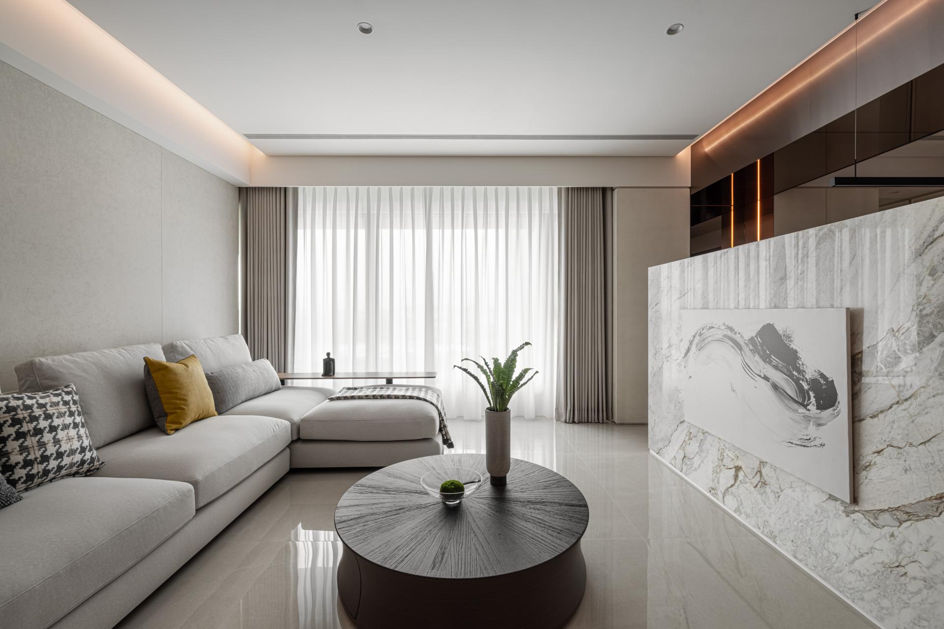 London Design Awards Winner - Luminous Eclipse
