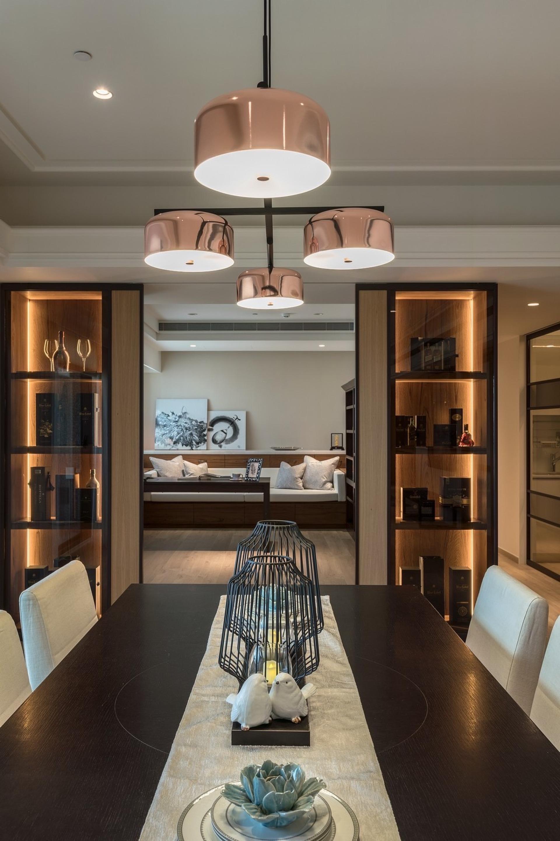 London Design Awards Winner - The Royalty Belonging to the Heart of Power