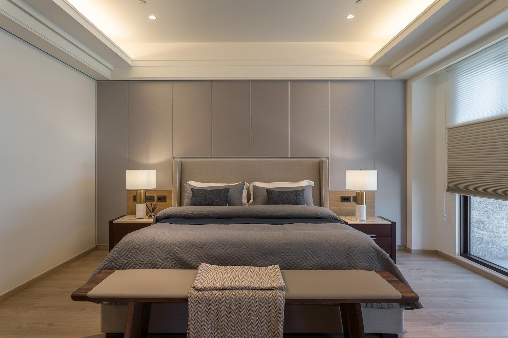 London Design Awards Winner - The Royalty Belonging to the Heart of Power