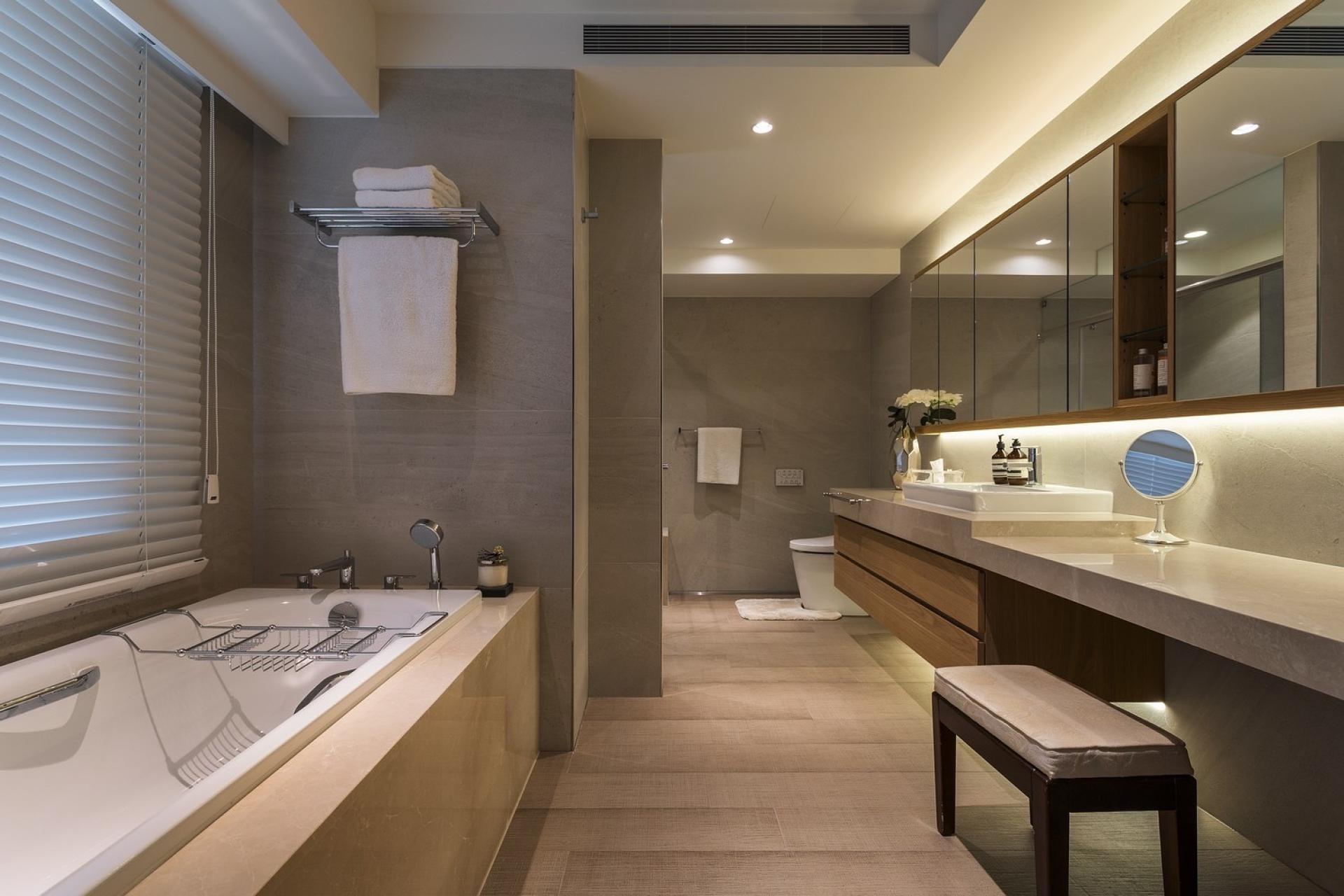 London Design Awards Winner - The Royalty Belonging to the Heart of Power