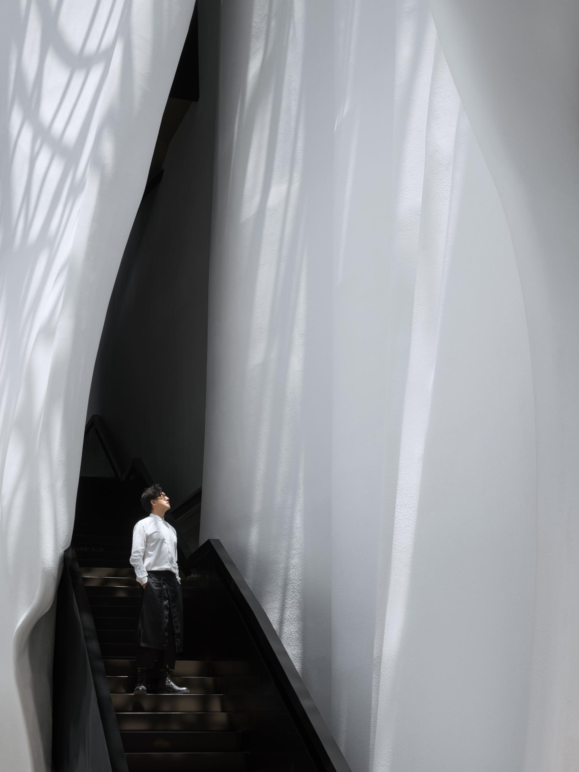 London Design Awards Winner - “The Veil” City Lounge