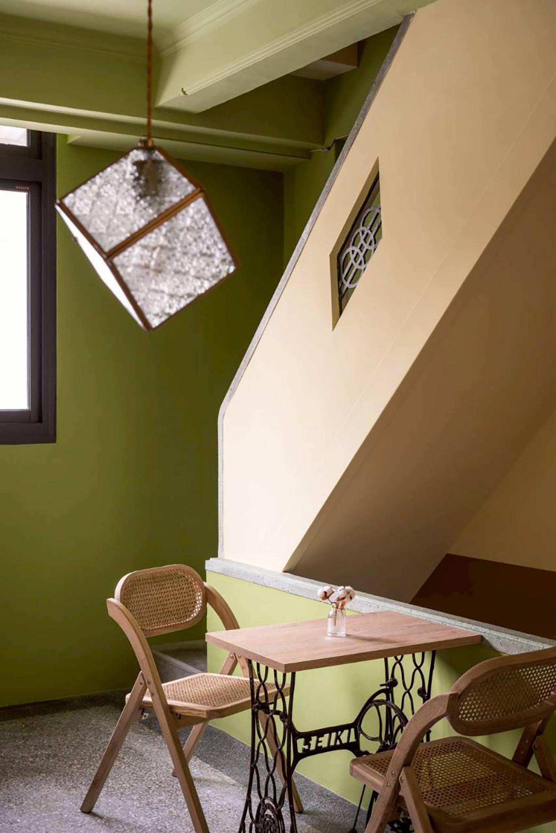 London Design Awards Winner - POW!CON BATT COFFEE