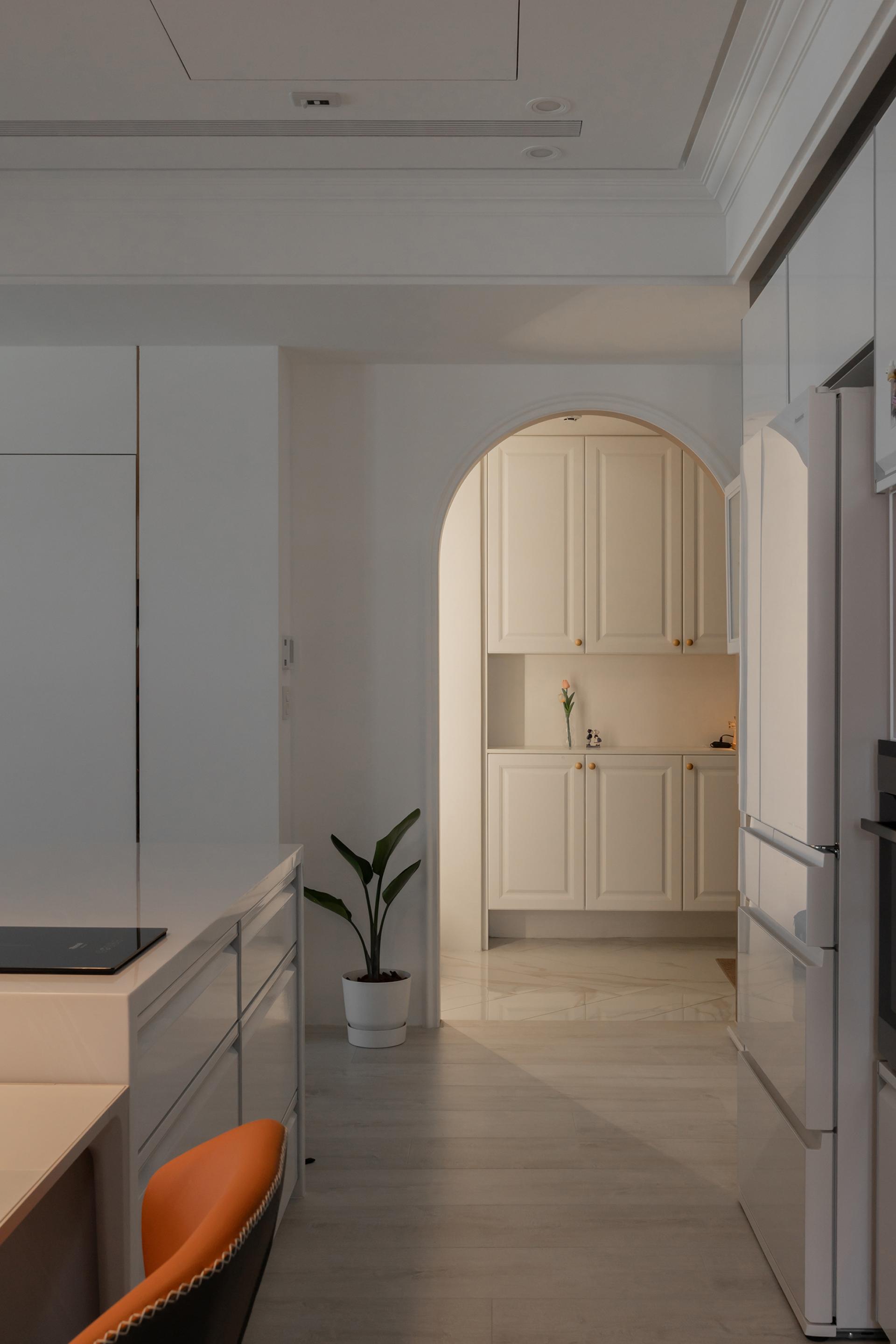 London Design Awards Winner - Silent Gloria