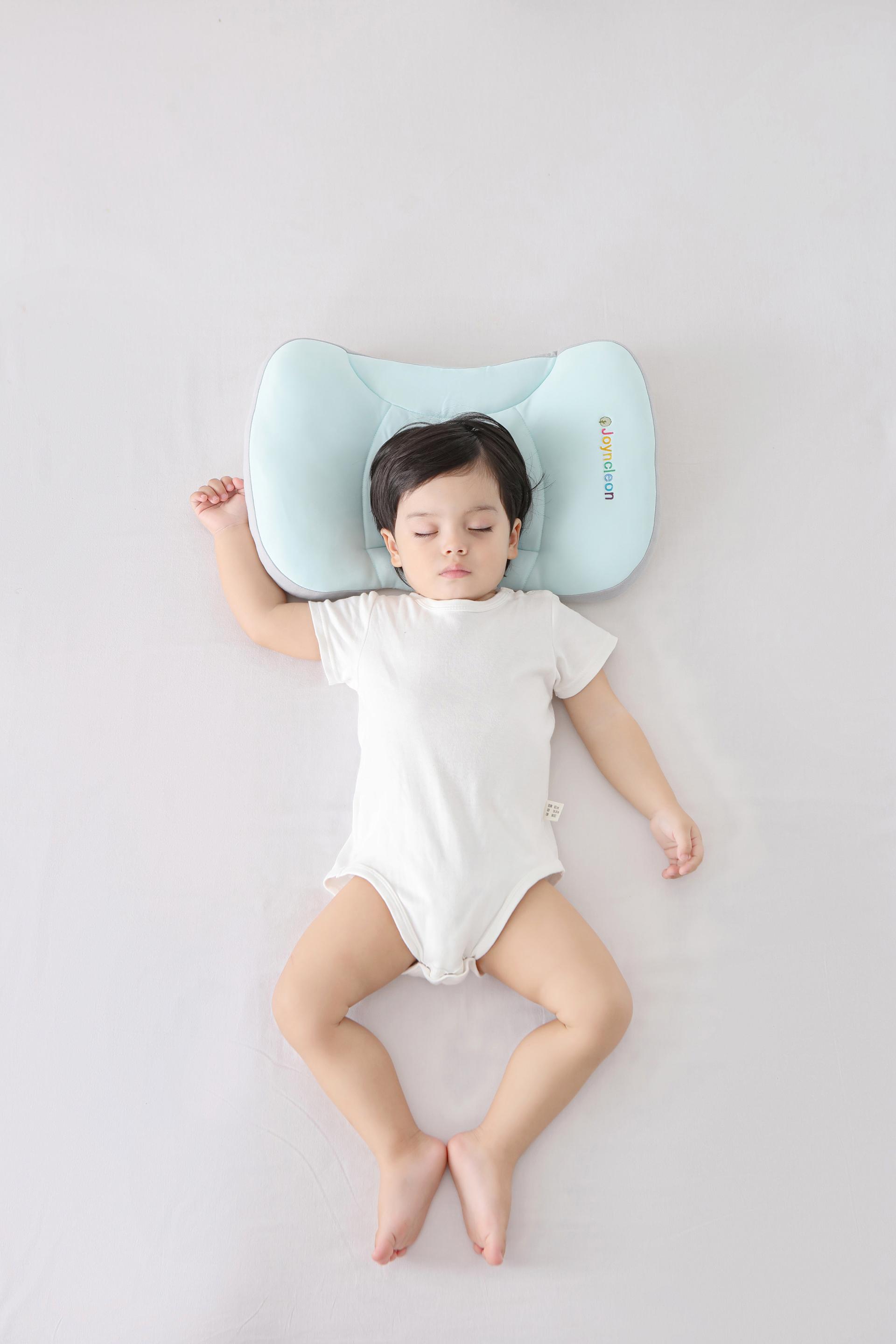 London Design Awards Winner - Children's Zoned Pillow