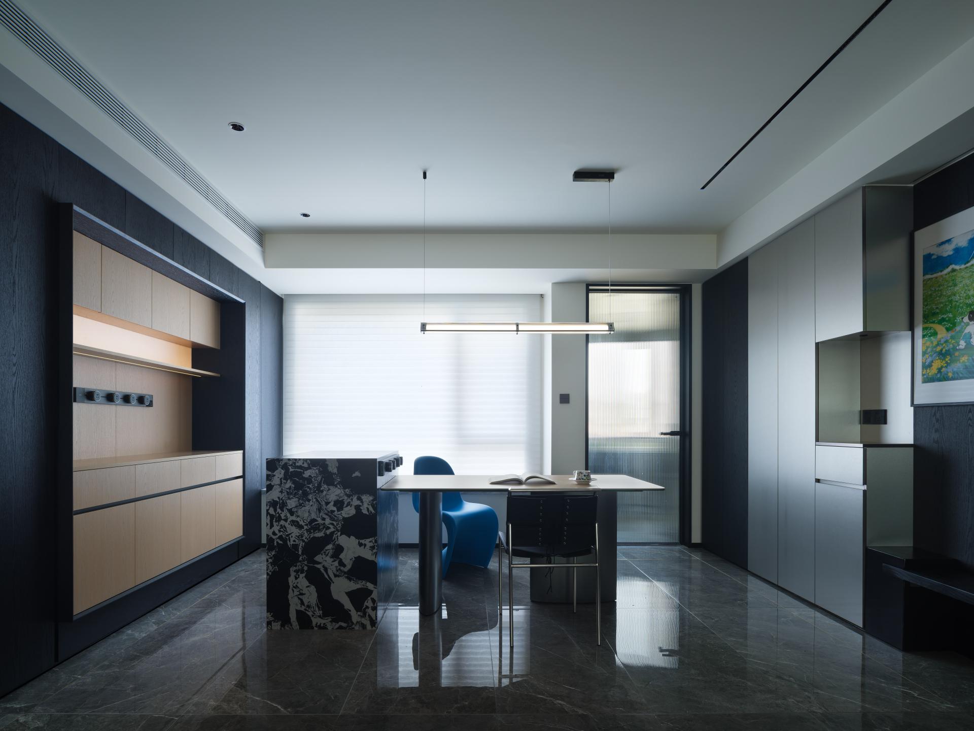 London Design Awards Winner - Dark Pop × Italian Minimalism