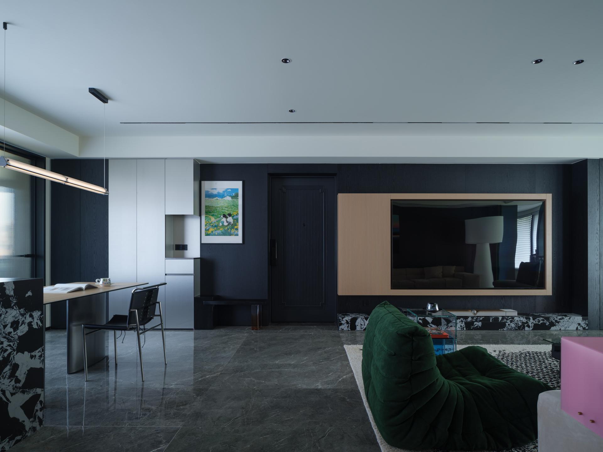 London Design Awards Winner - Dark Pop × Italian Minimalism