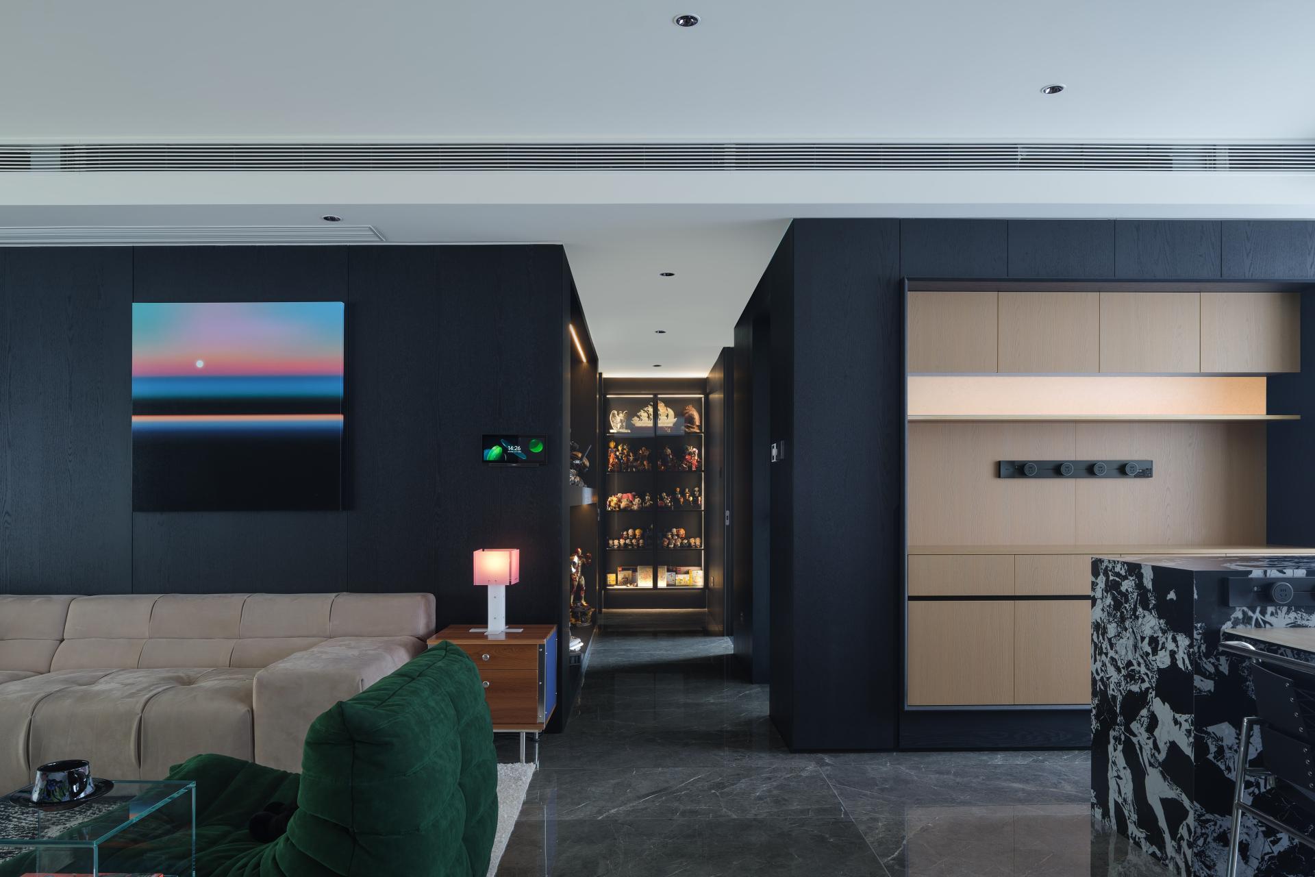 London Design Awards Winner - Dark Pop × Italian Minimalism