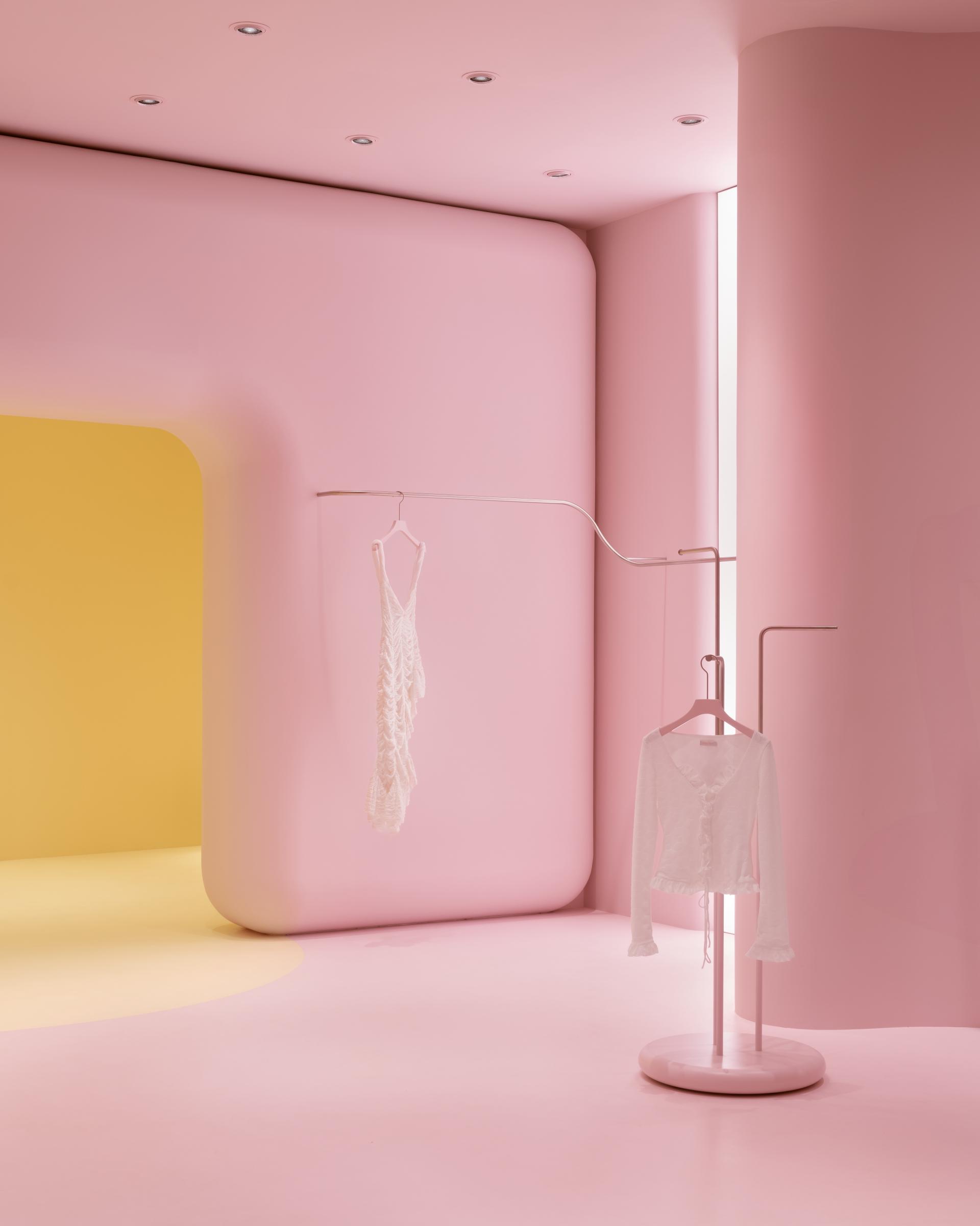 London Design Awards Winner - EMBODY - Afimall Flagship store
