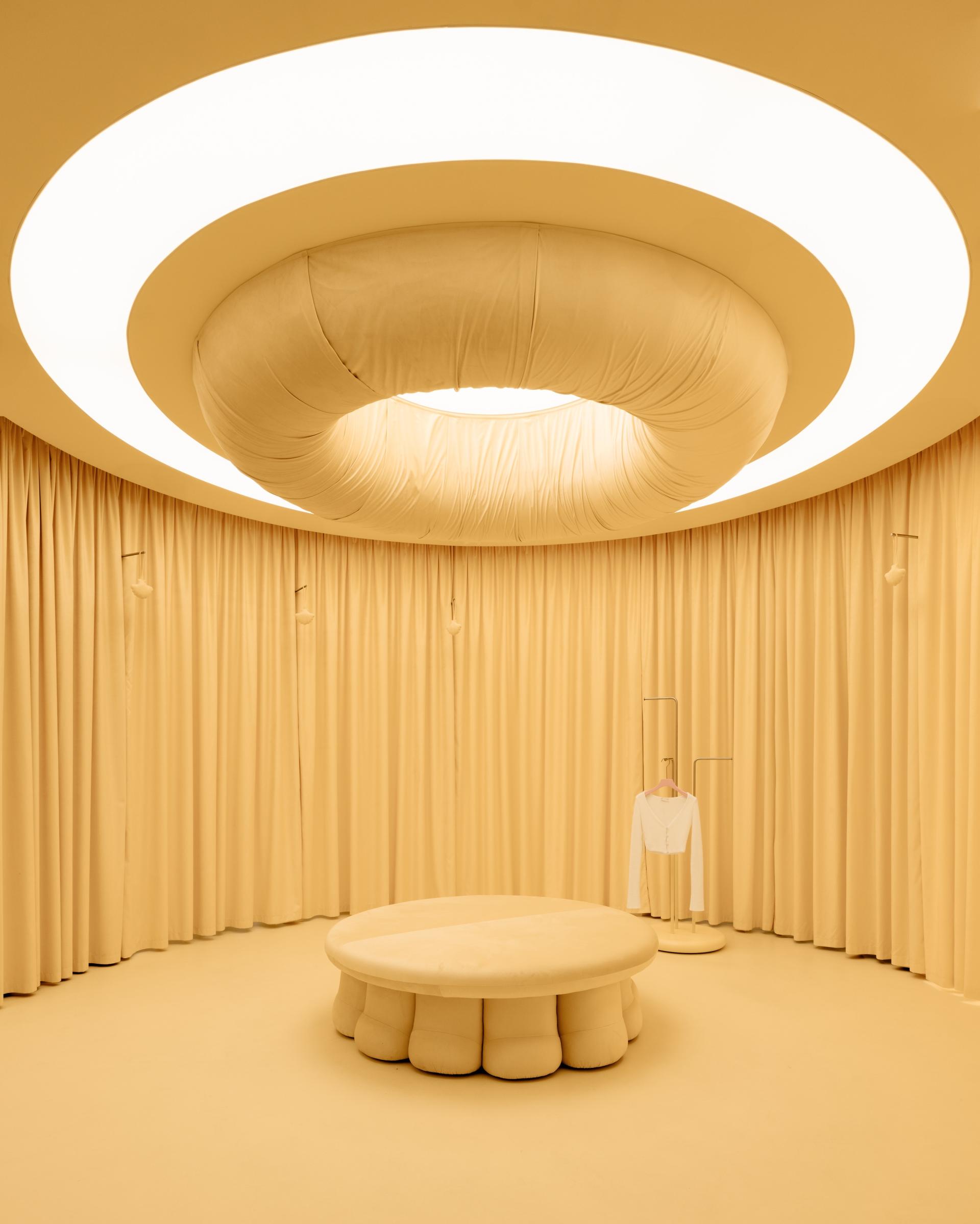 London Design Awards Winner - EMBODY - Afimall Flagship store
