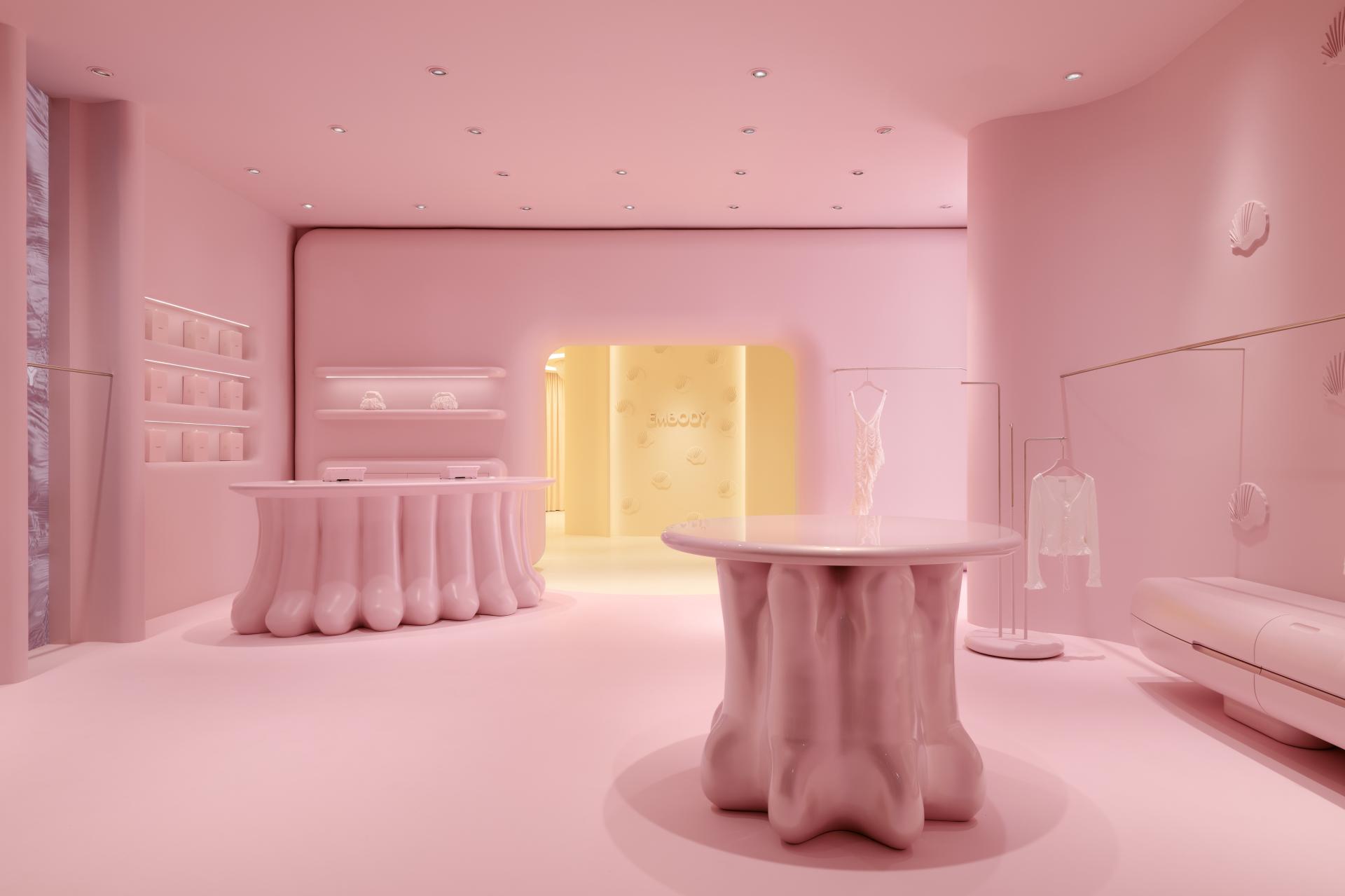 London Design Awards Winner - EMBODY - Afimall Flagship store