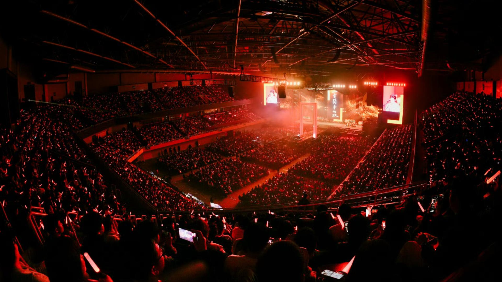London Design Awards Winner - LEEHOM WANG 「The Best Place」LIVE TOUR