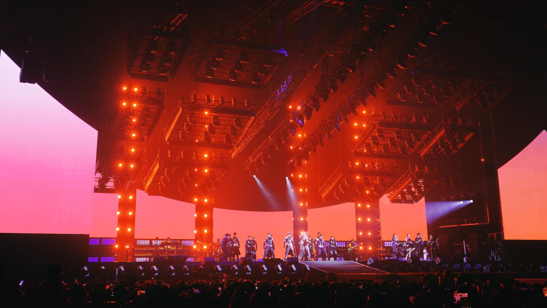 London Design Awards Winner - LEEHOM WANG 「The Best Place」LIVE TOUR