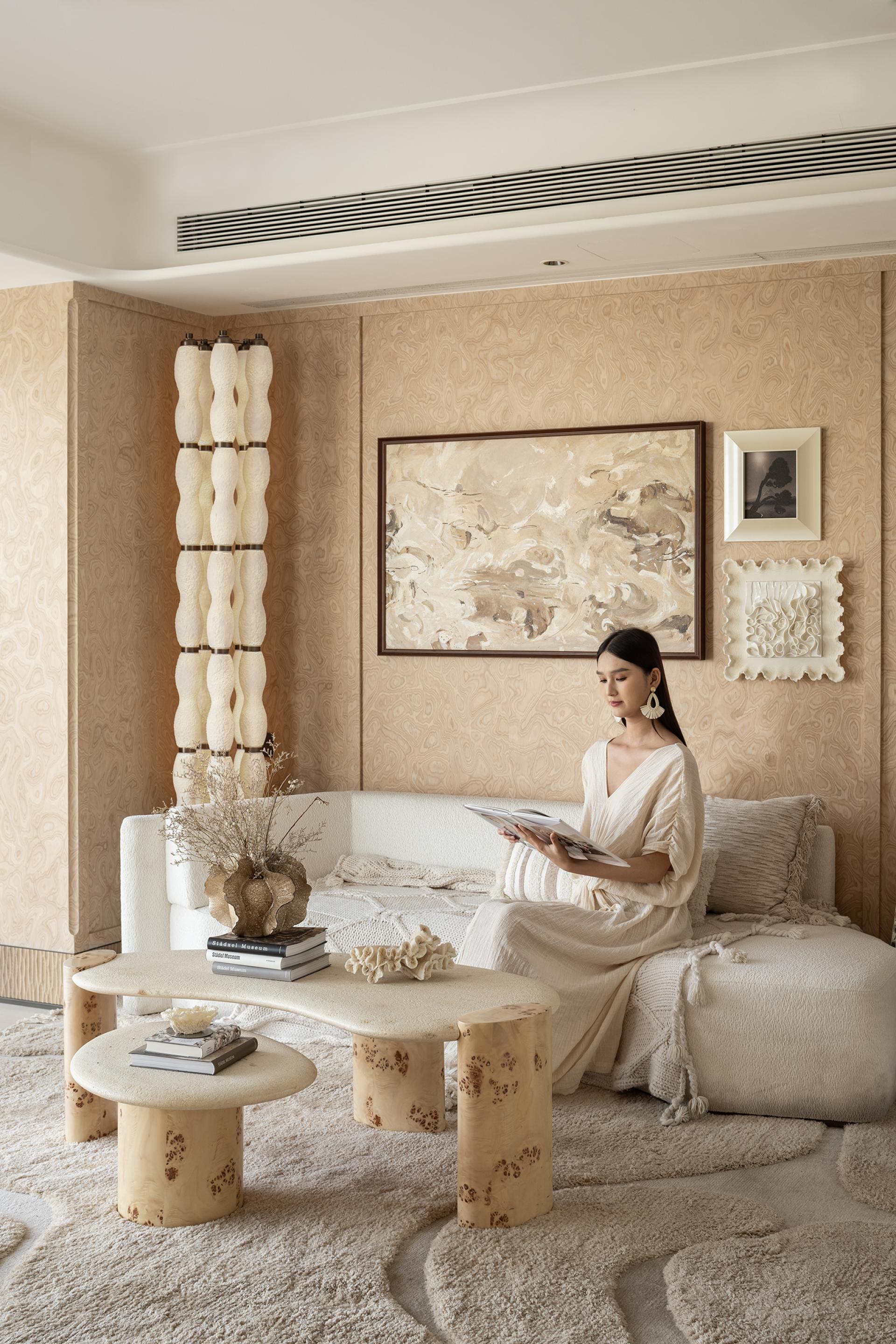 London Design Awards Winner - Central Throne Model Room