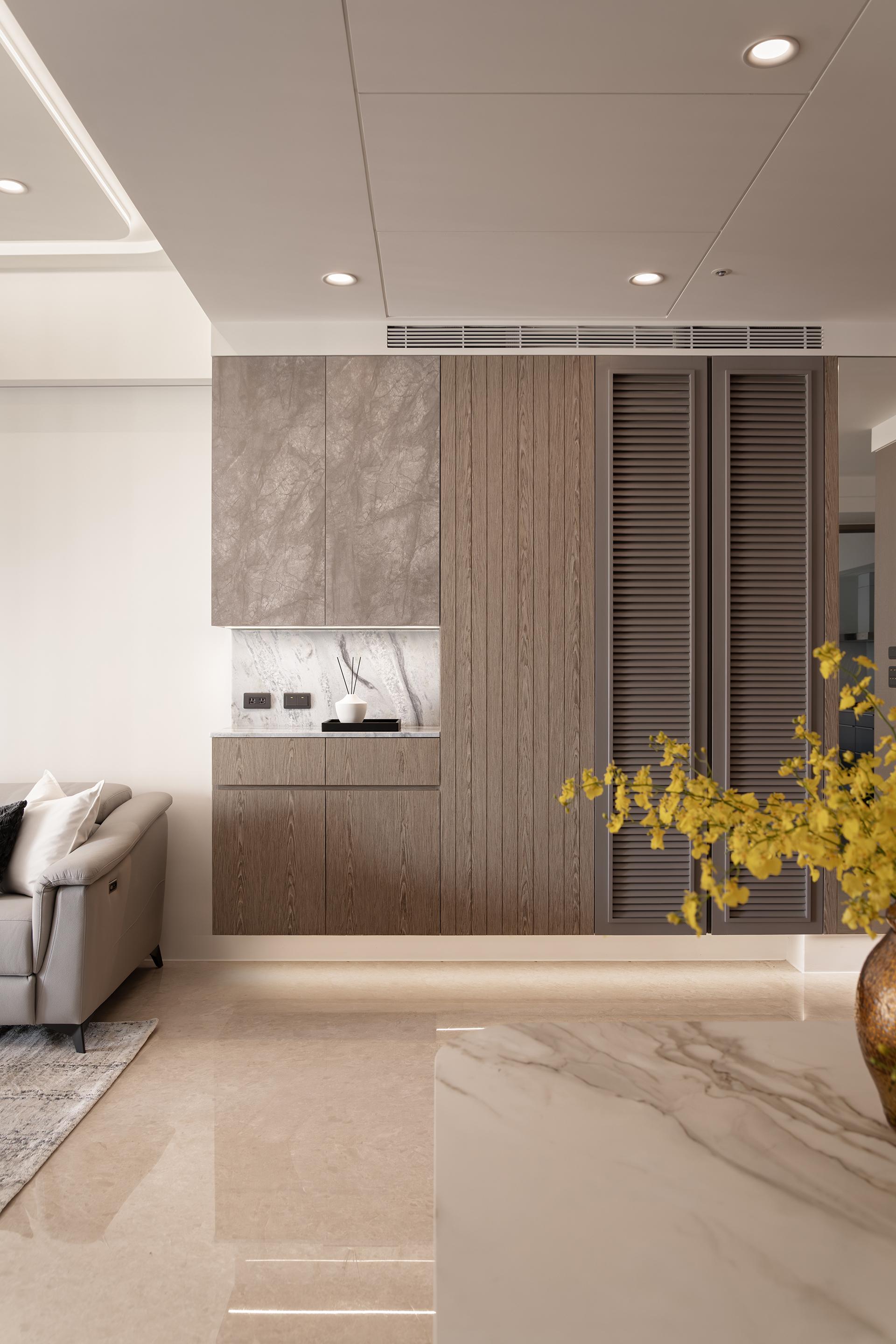 London Design Awards Winner - Flowing Home: A Sanctuary of Subtle Opulence