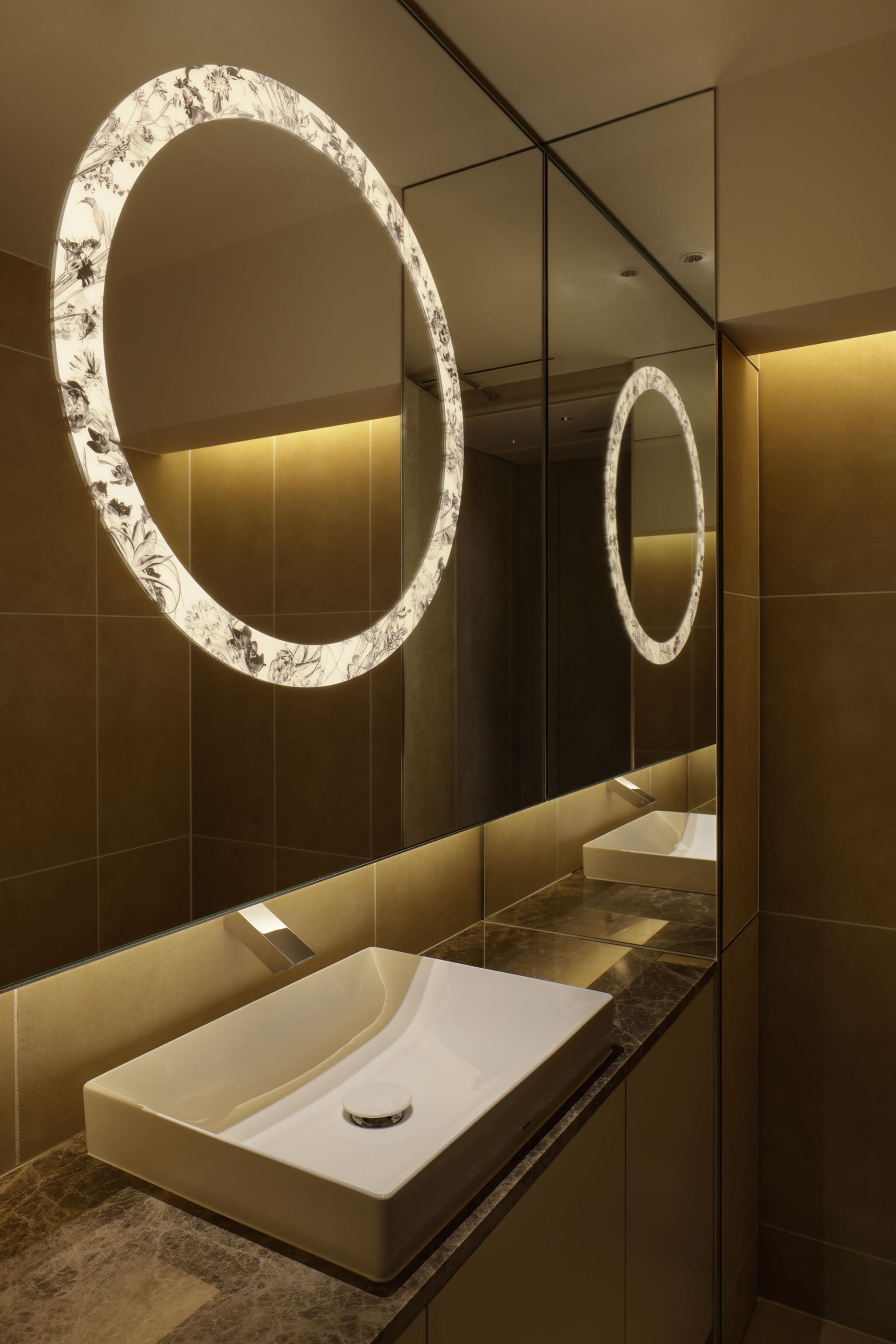 London Design Awards Winner - amarantos