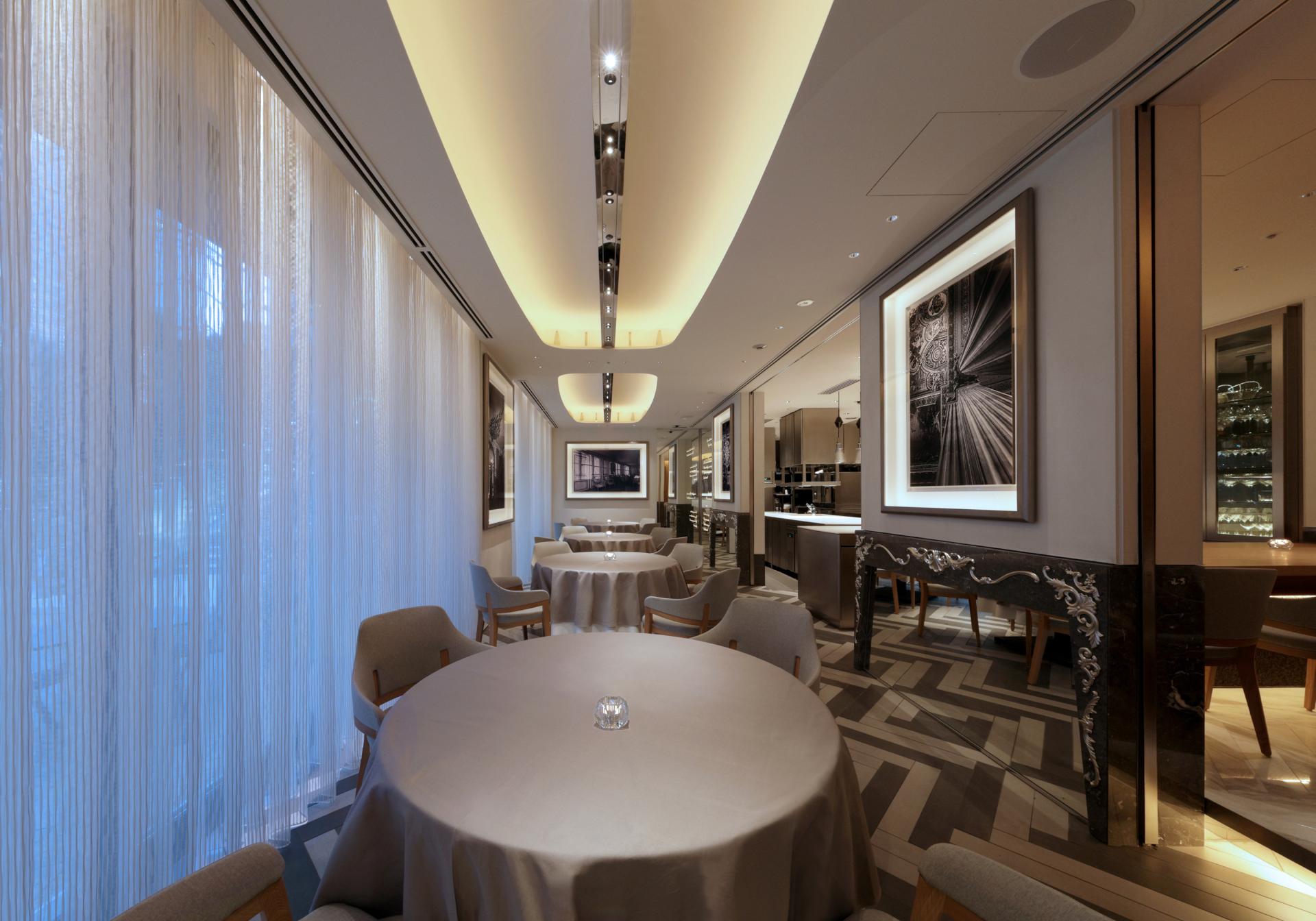 London Design Awards Winner - La Gloire