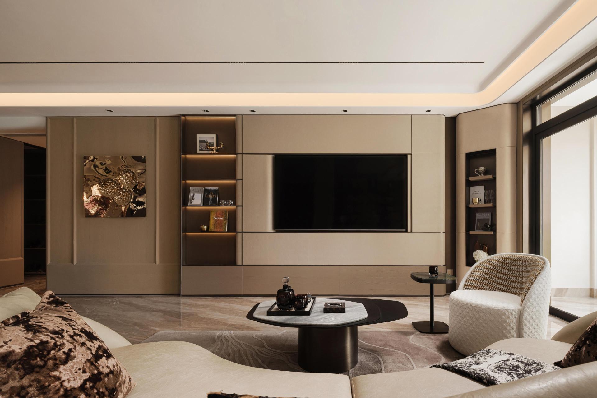 London Design Awards Winner - Peak Of The World A1 Show Flat