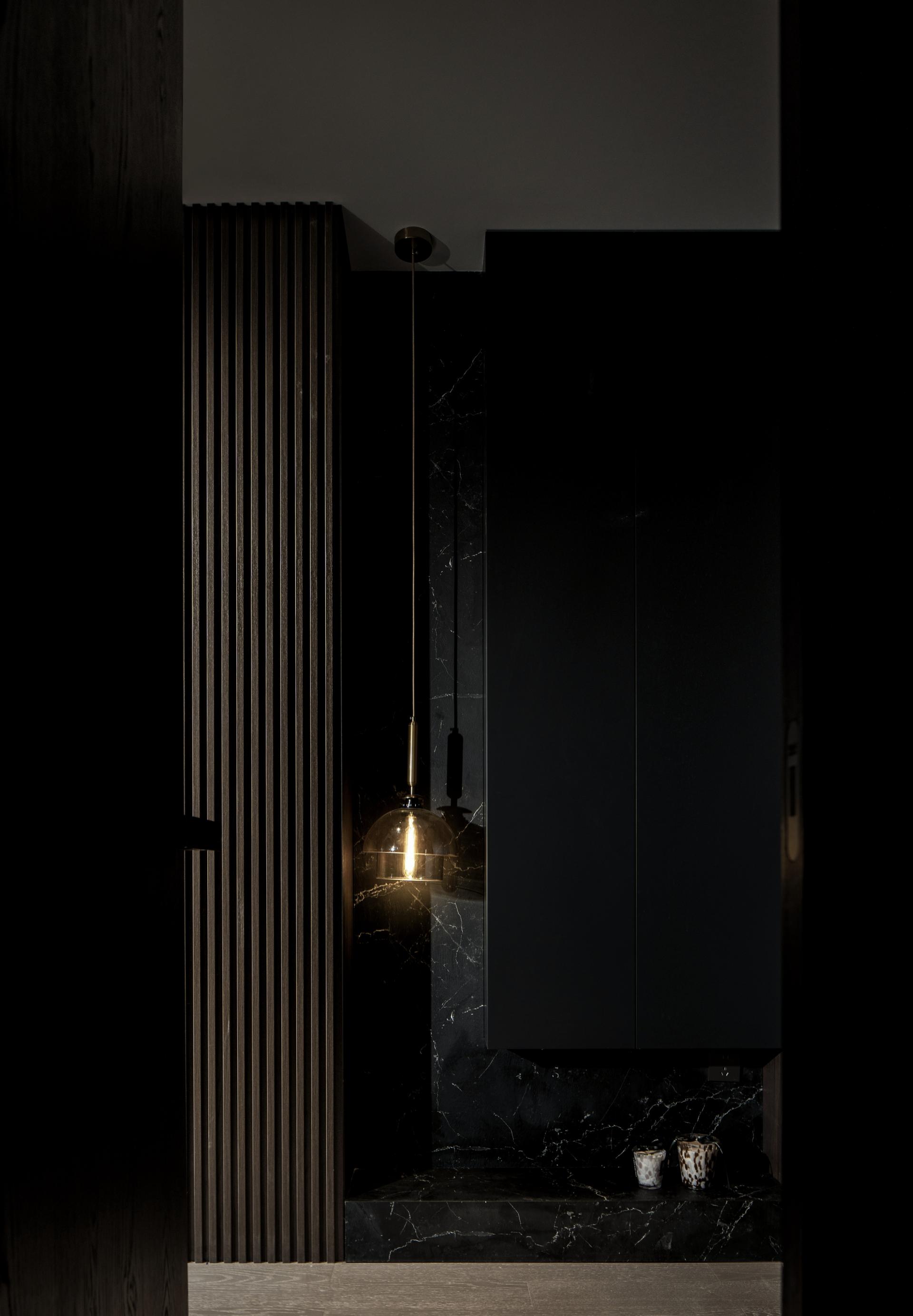 London Design Awards Winner - Minimalist Narrative