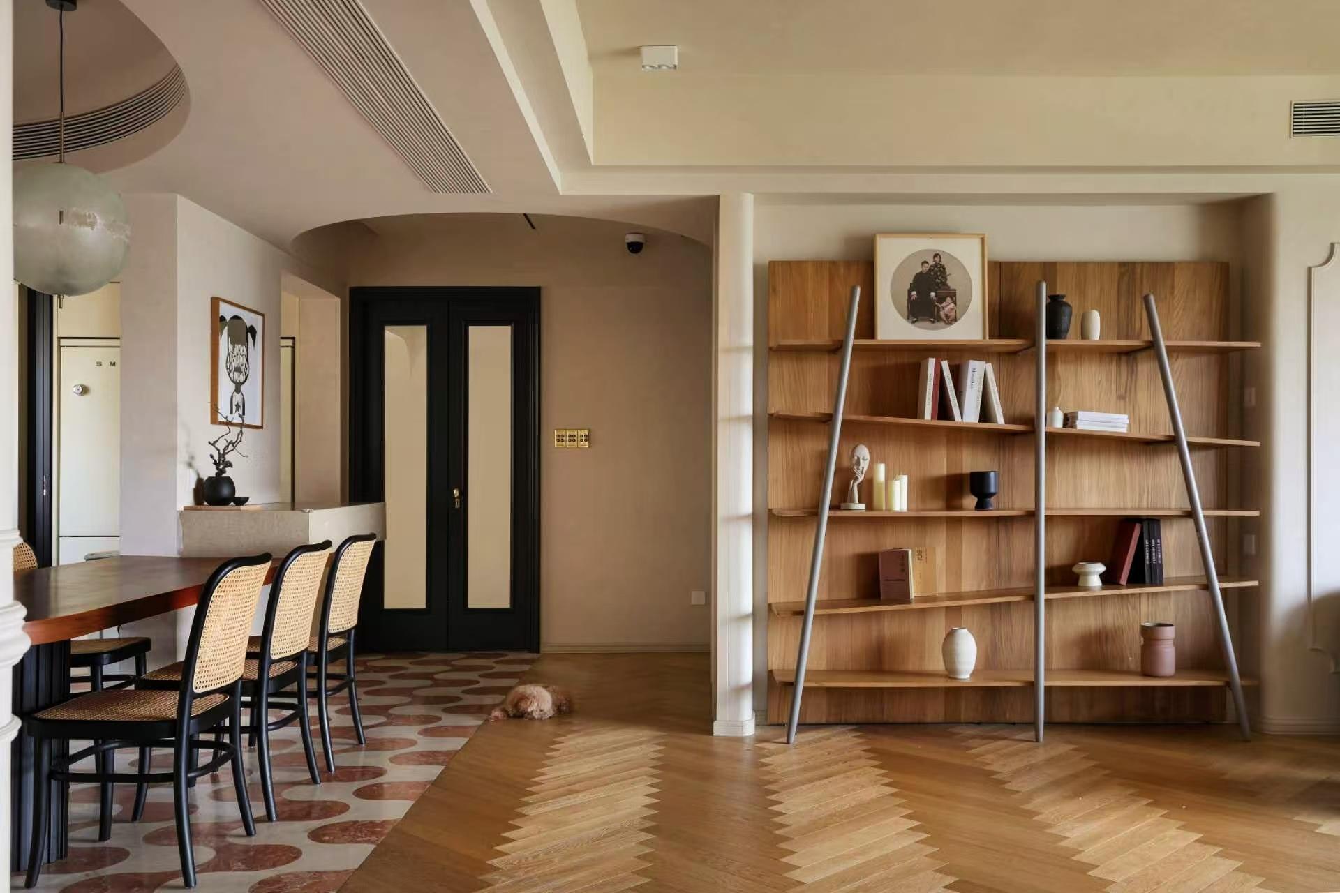 London Design Awards Winner - Chris Dépôt