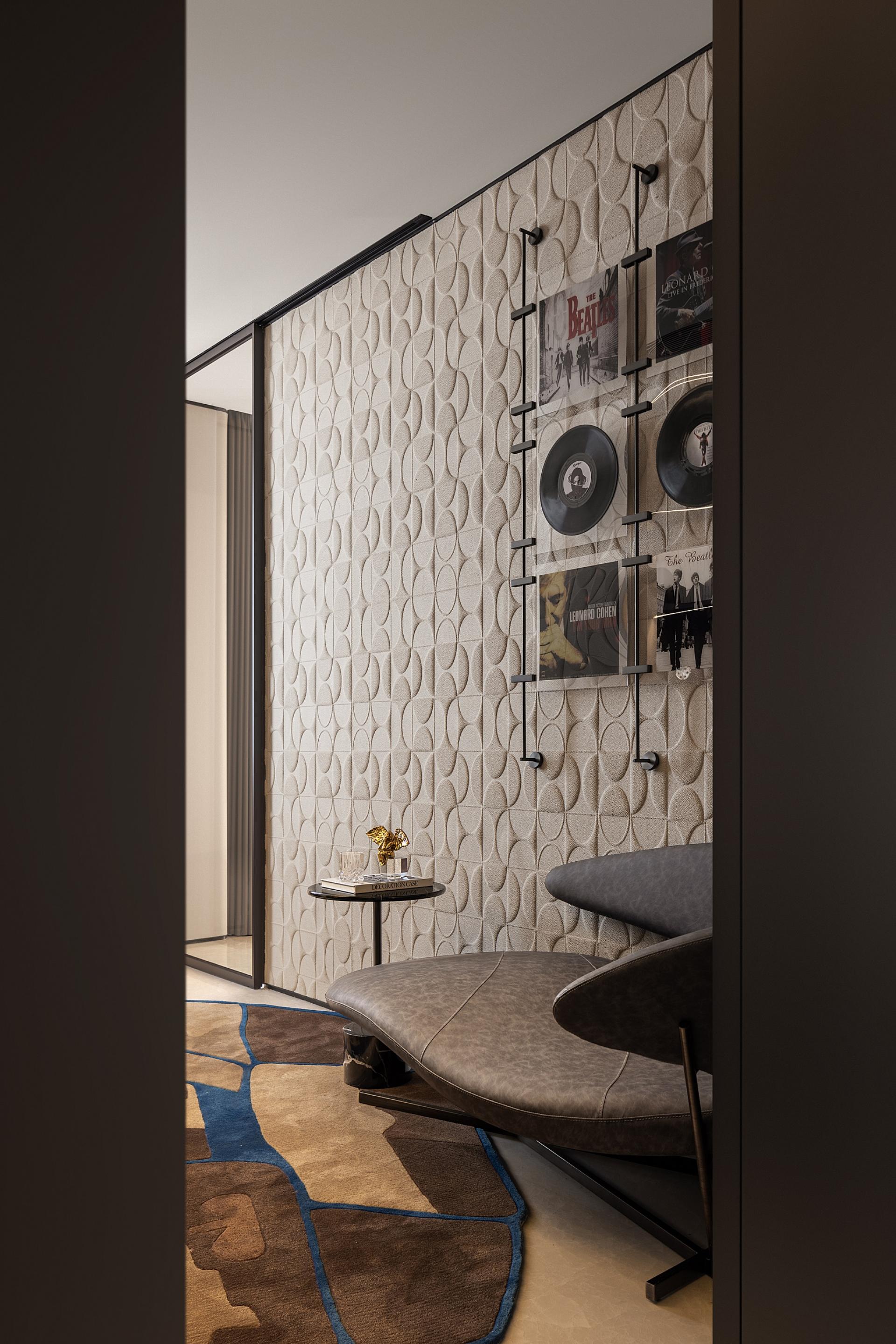 London Design Awards Winner - ZENITH Apartment