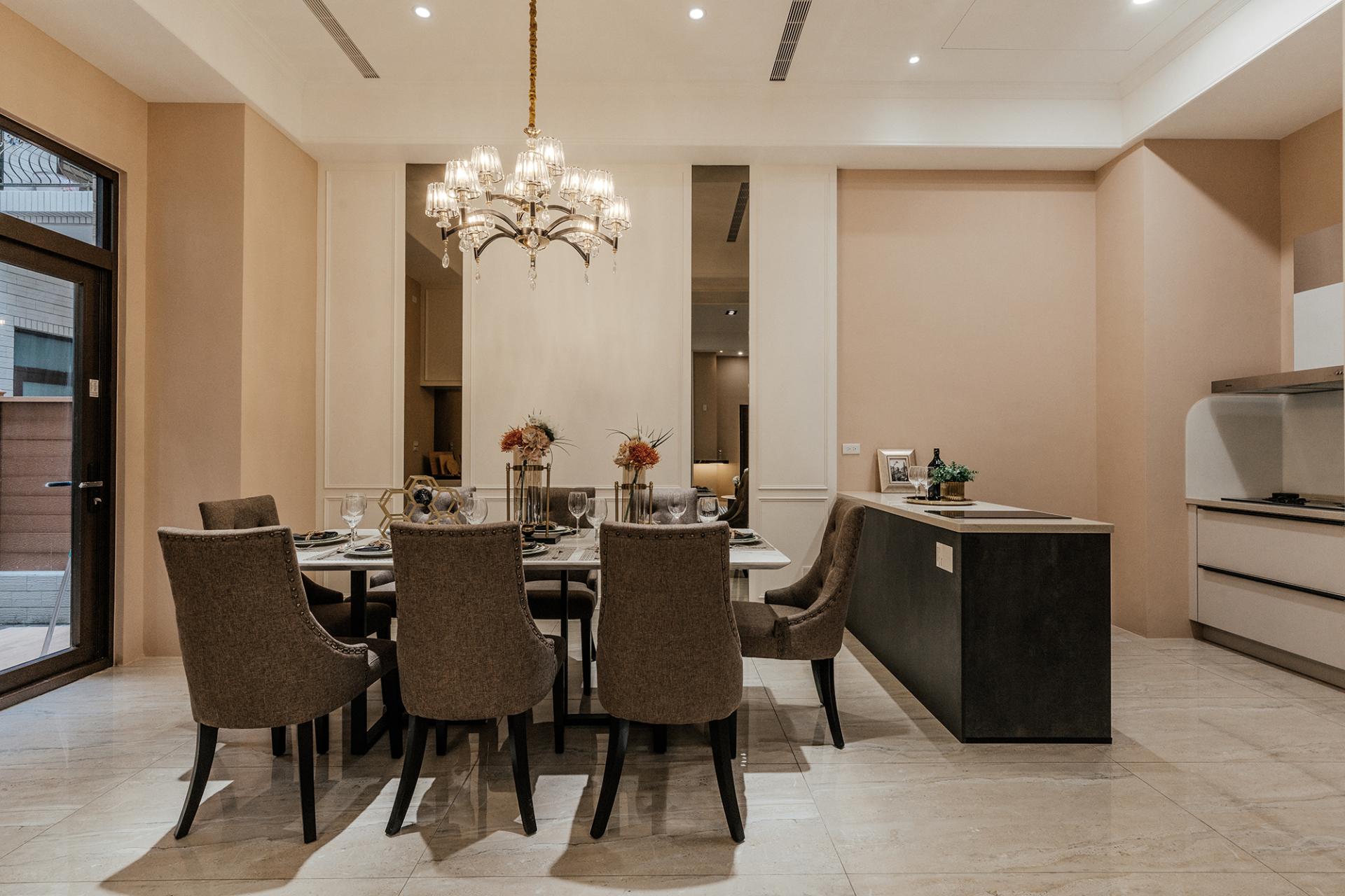 London Design Awards Winner - CASTILLO DORADO