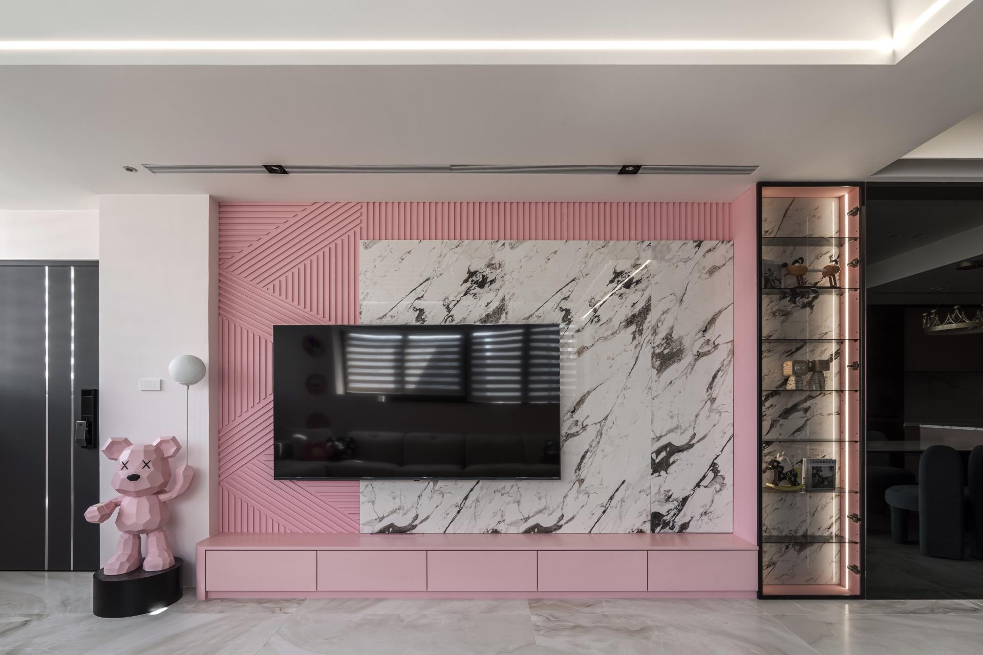 London Design Awards Winner - Live in your color.