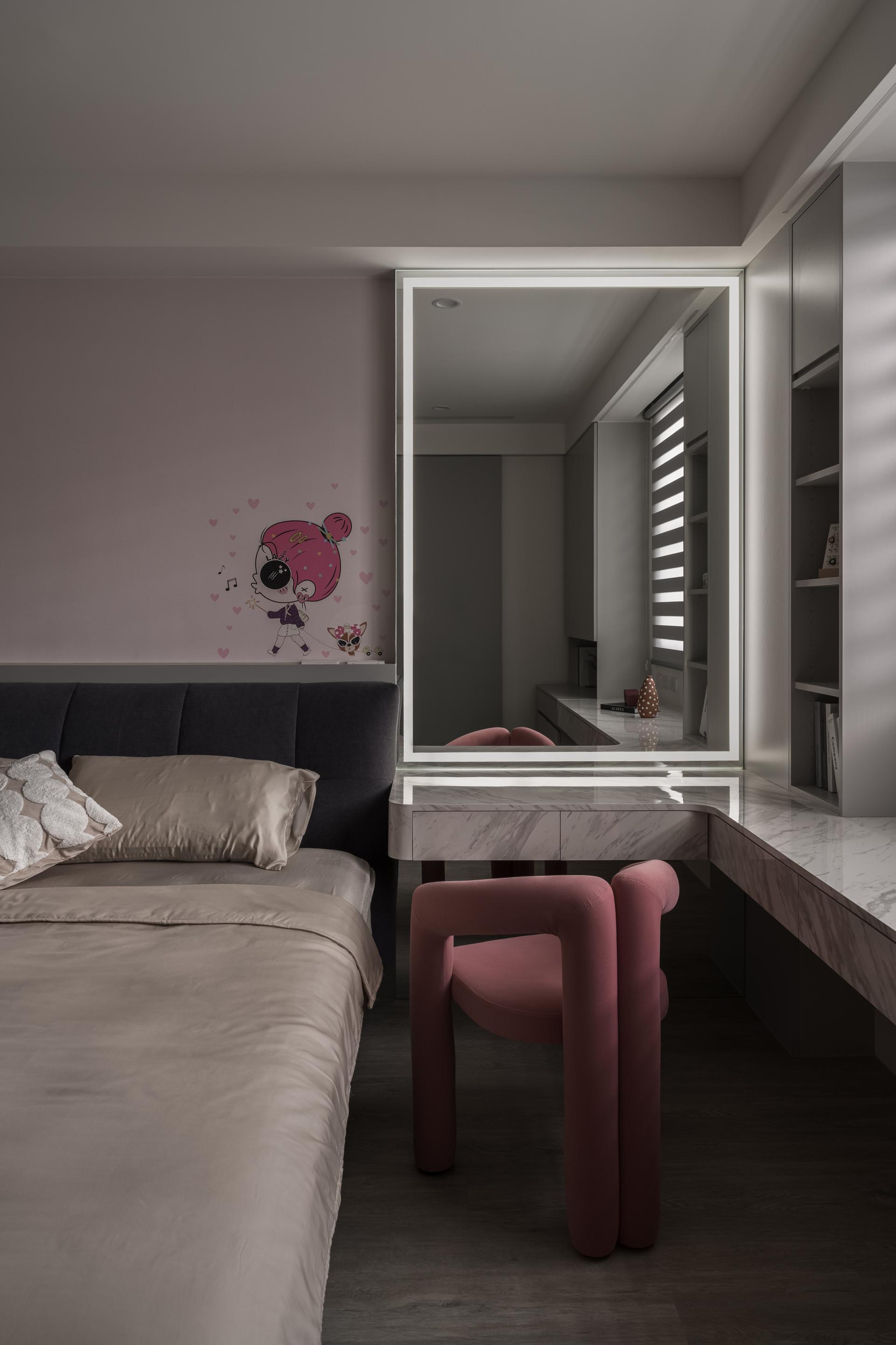 London Design Awards Winner - Live in your color.