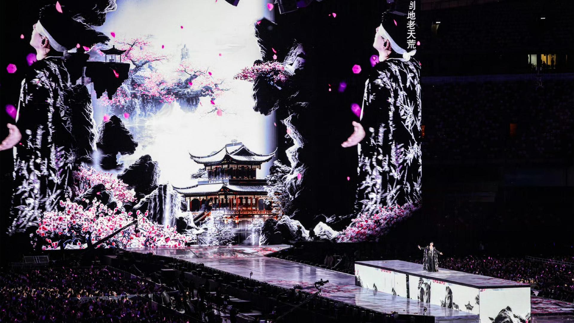 London Design Awards Winner - 2025 JASON ZHANG FUTURE·LIVE LEAVE FOR 1982 WORLD TOUR