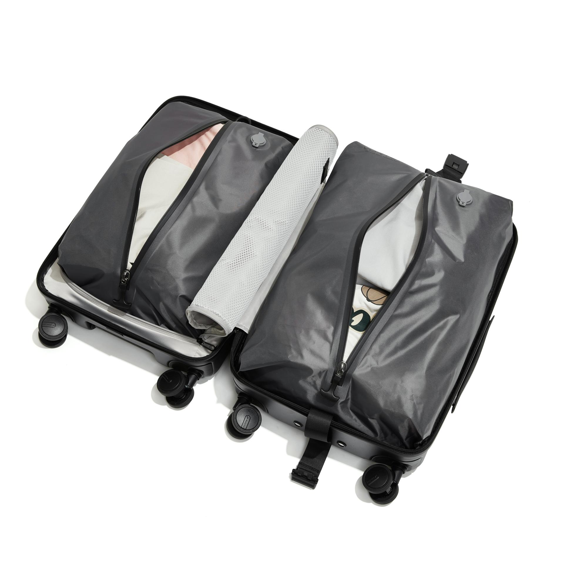 London Design Awards Winner - Black Voyage AirCabin Pro 