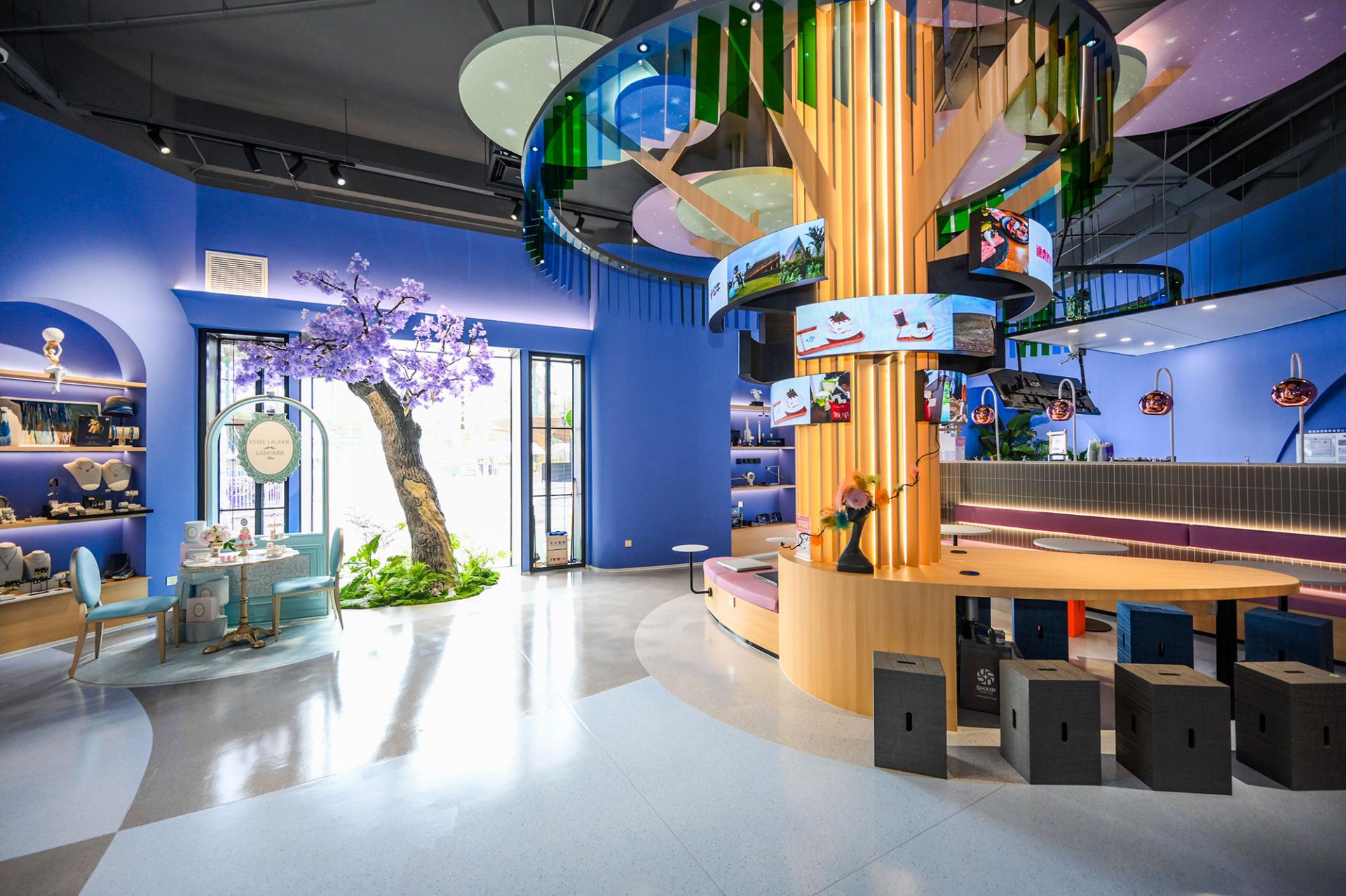 London Design Awards Winner - Overall Design and Renovation of JuXIN Space