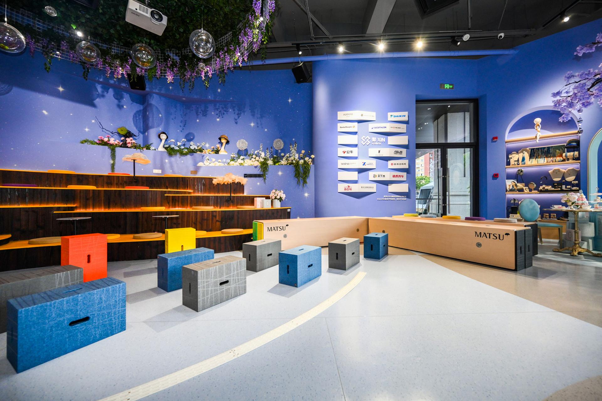 London Design Awards Winner - Overall Design and Renovation of JuXIN Space