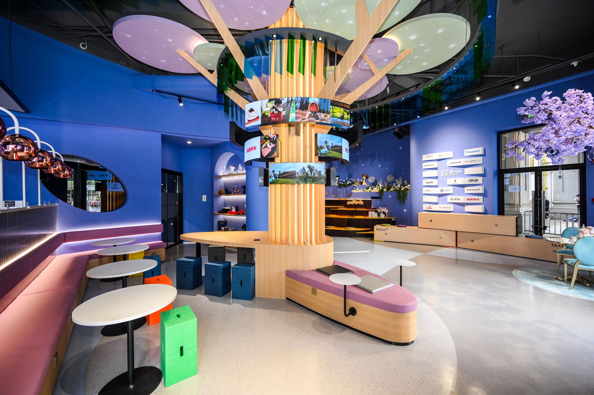 London Design Awards Winner - Overall Design and Renovation of JuXIN Space
