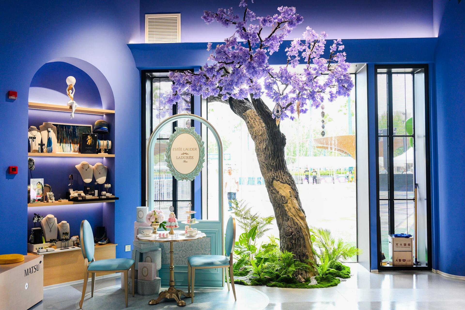 London Design Awards Winner - Overall Design and Renovation of JuXIN Space