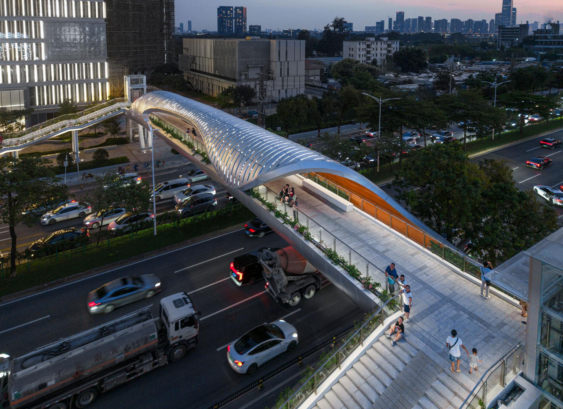 London Design Awards Winner - Jinqi Bridge, Guangzhou, China