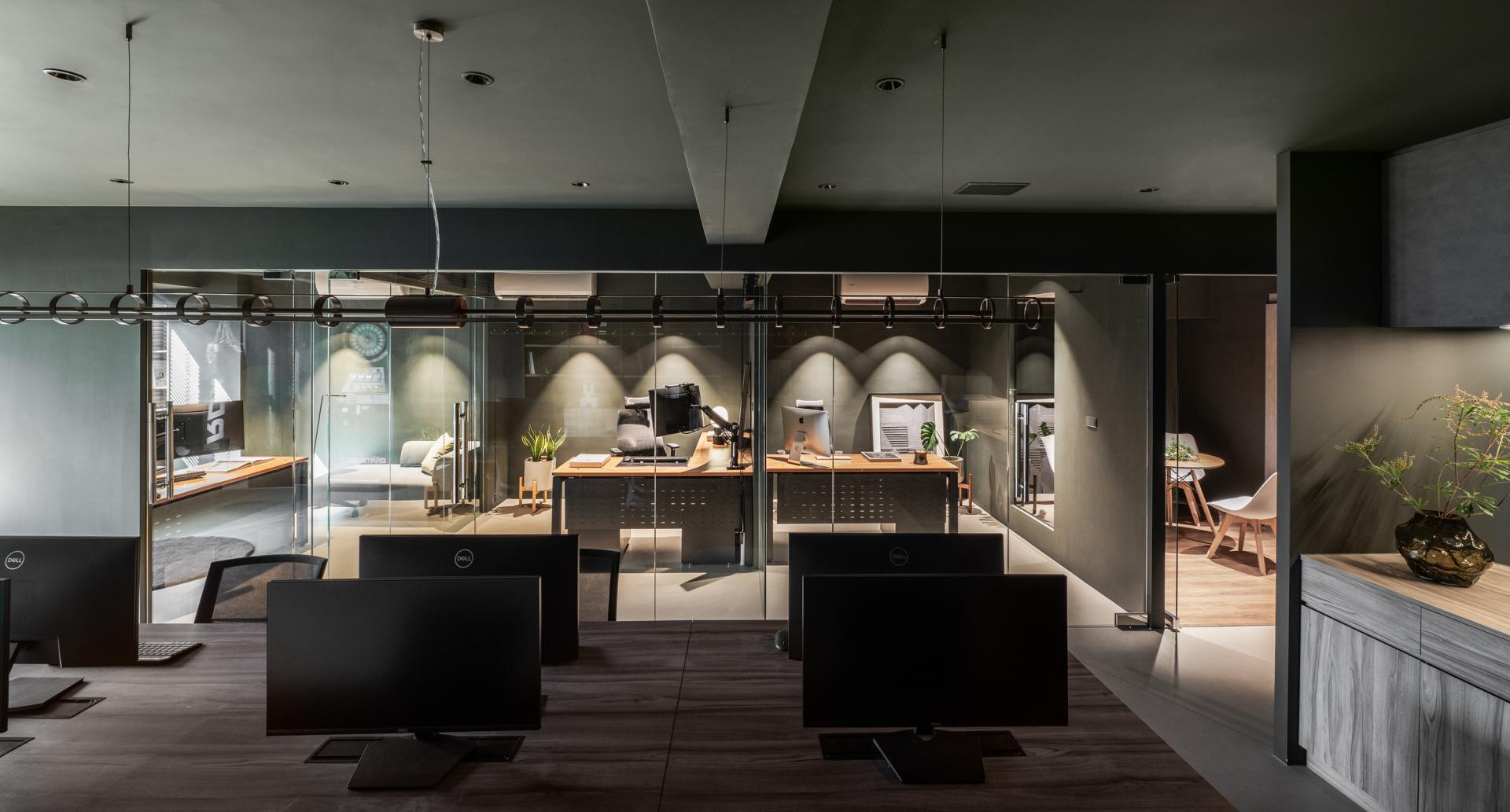 London Design Awards Winner - Veiled in Ink